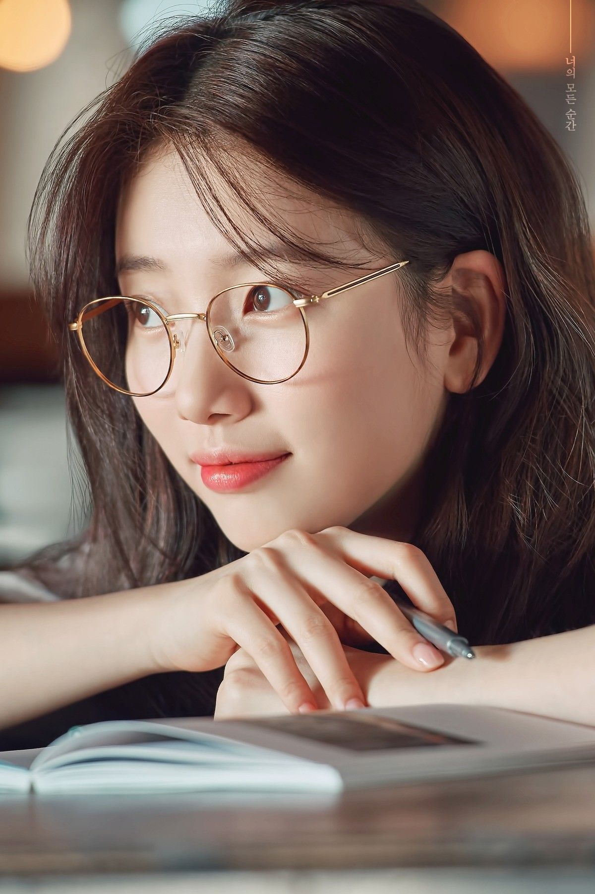 Suzy Wallpapers