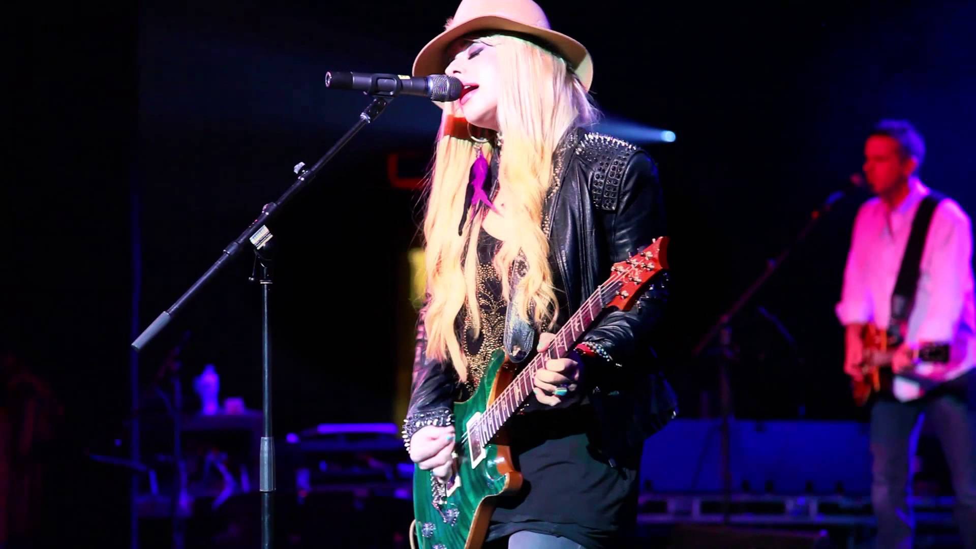 Orianthi Wallpapers