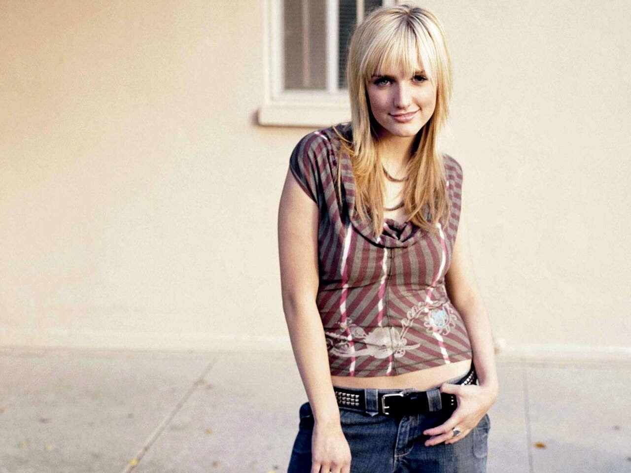 Ashlee Simpson Wallpapers