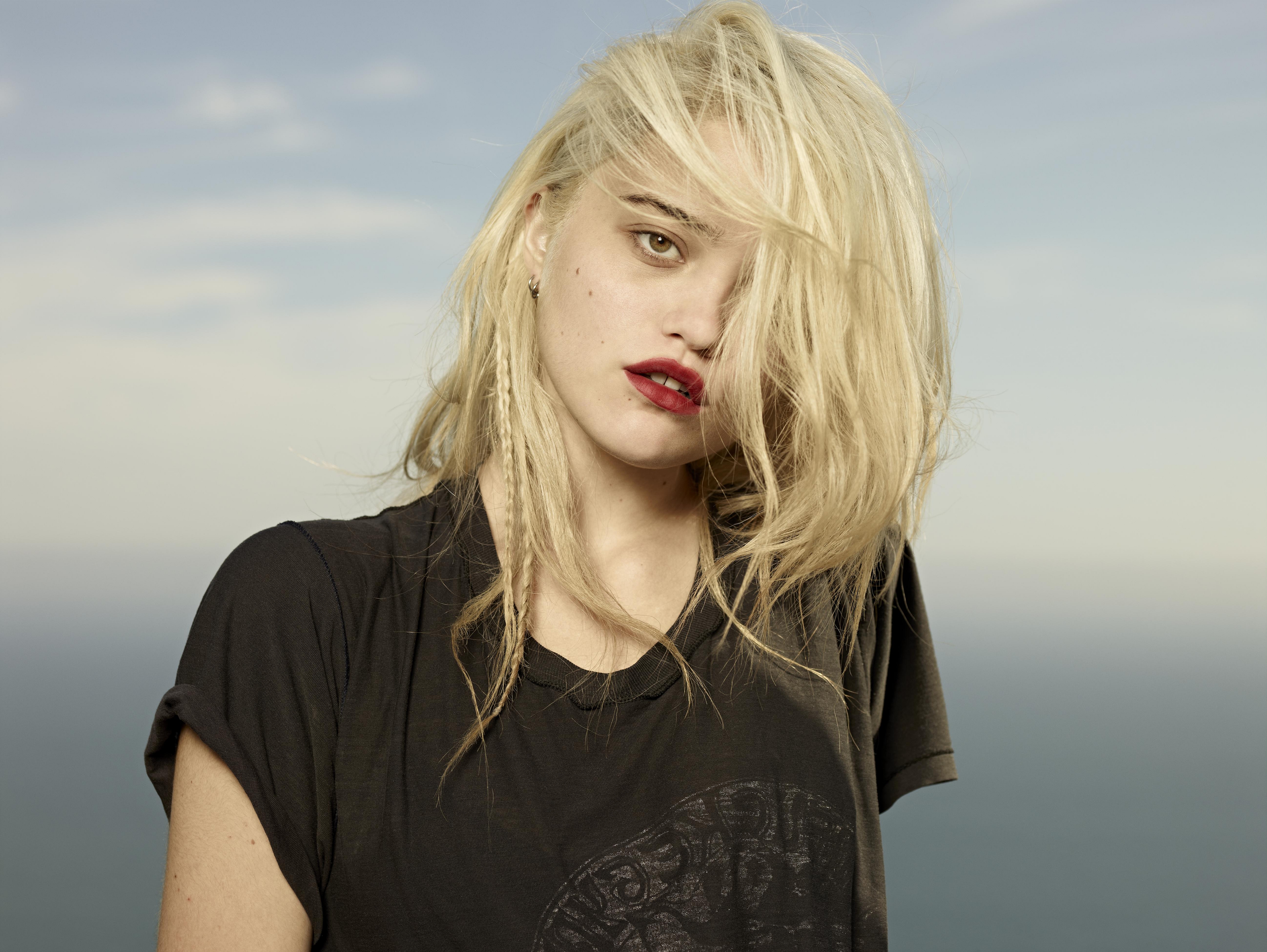 Sky Ferreira Wallpapers