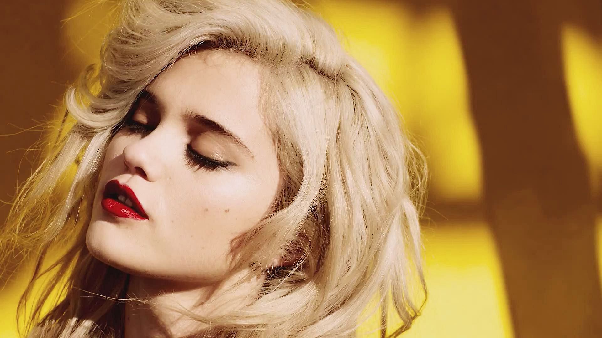 Sky Ferreira Wallpapers