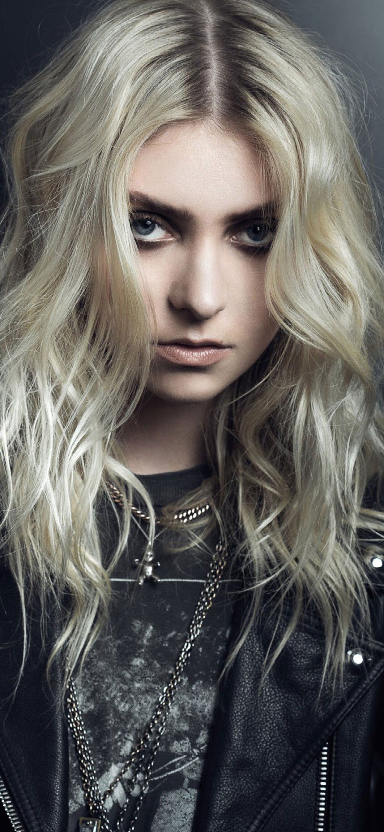 Taylor Momsen Wallpapers