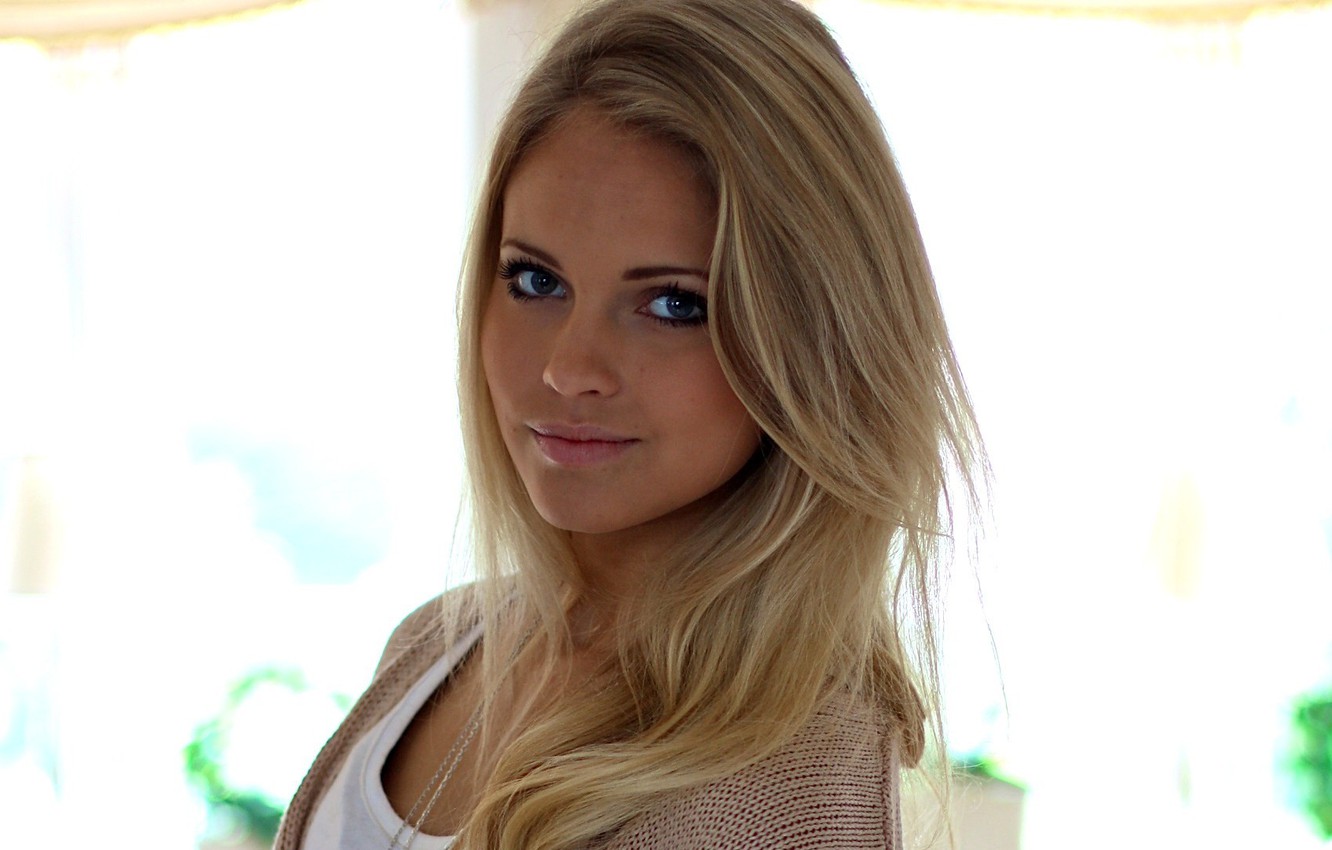 Emilie Marie Nereng Wallpapers