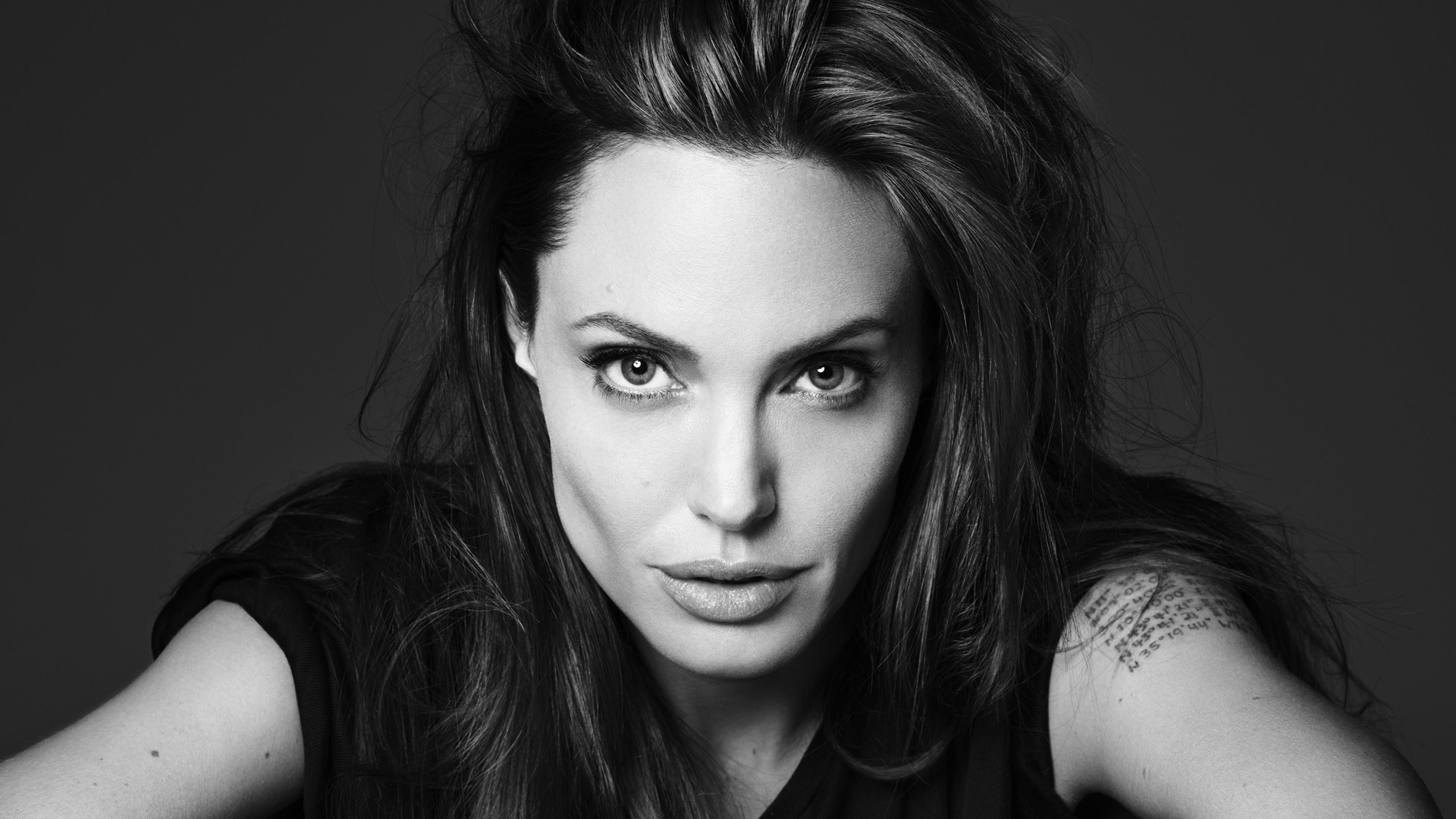 4K Angelina Jolie Wallpapers