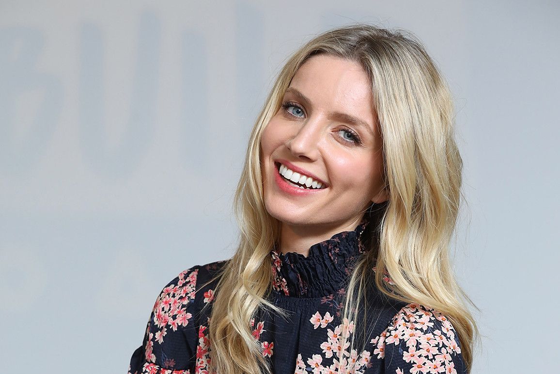 4K Annabelle Wallis Portrait Wallpapers