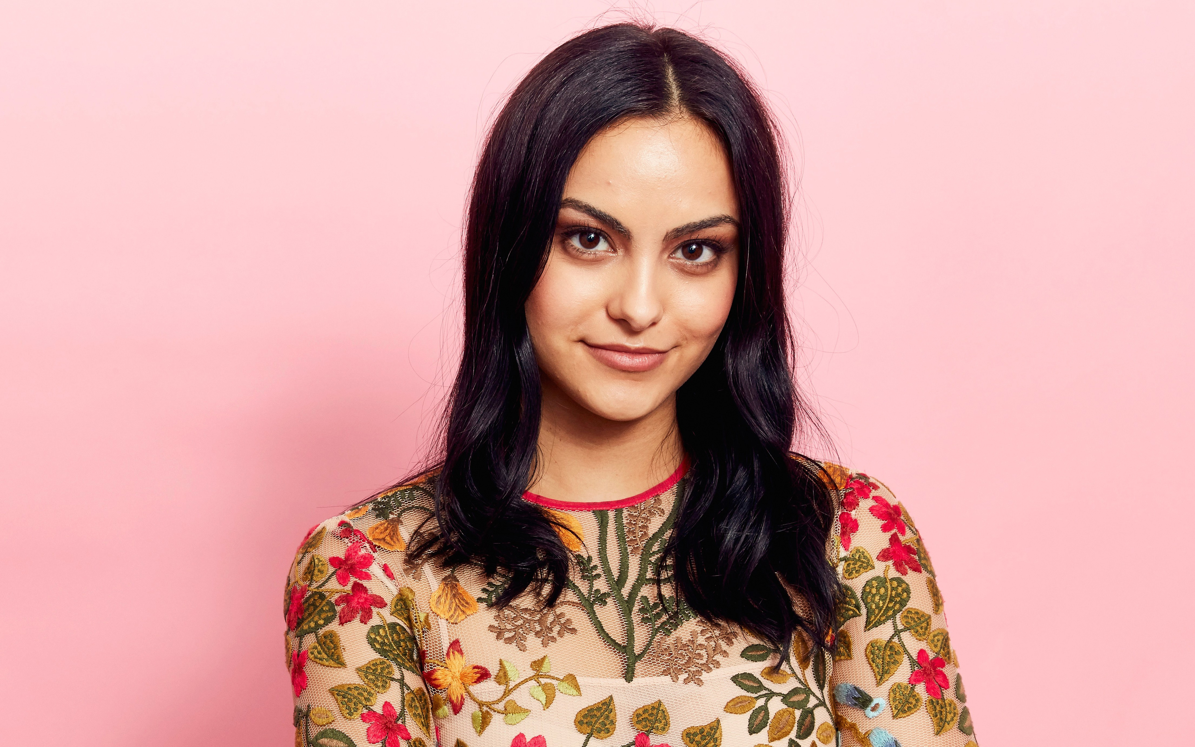 4K Camila Mendes Wallpapers