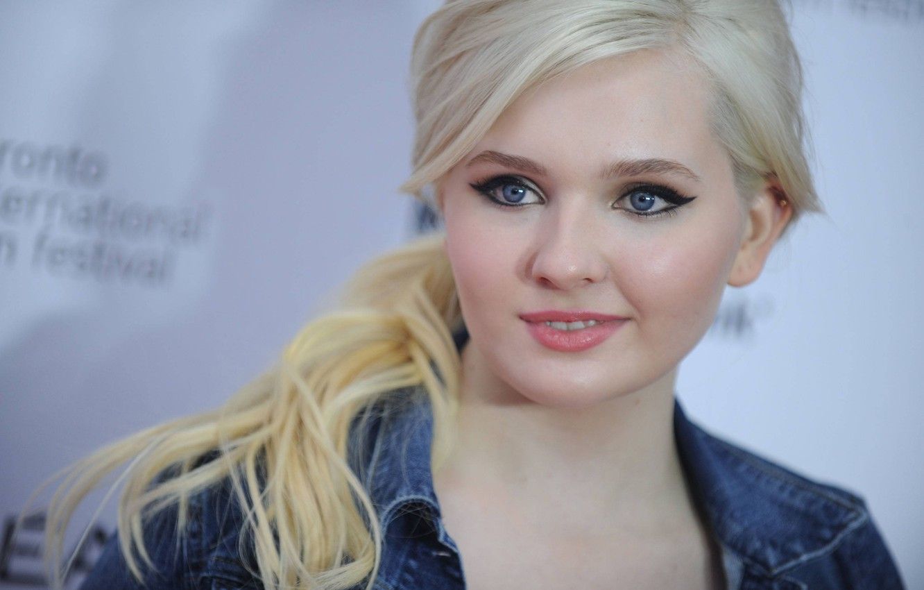 Abigail Breslin 2018 Wallpapers