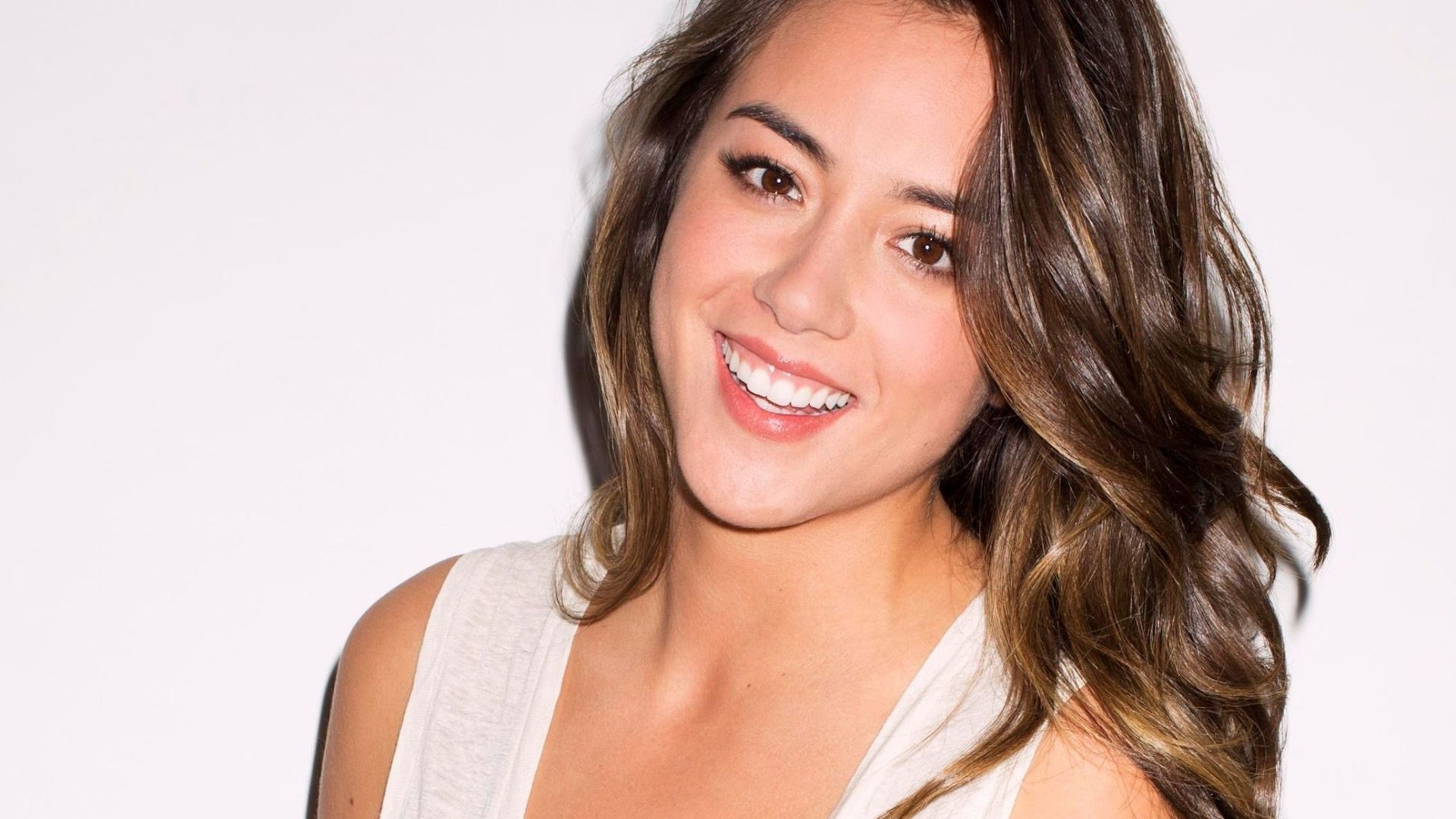 Actress Chloe Bennet 2018 Wallpapers