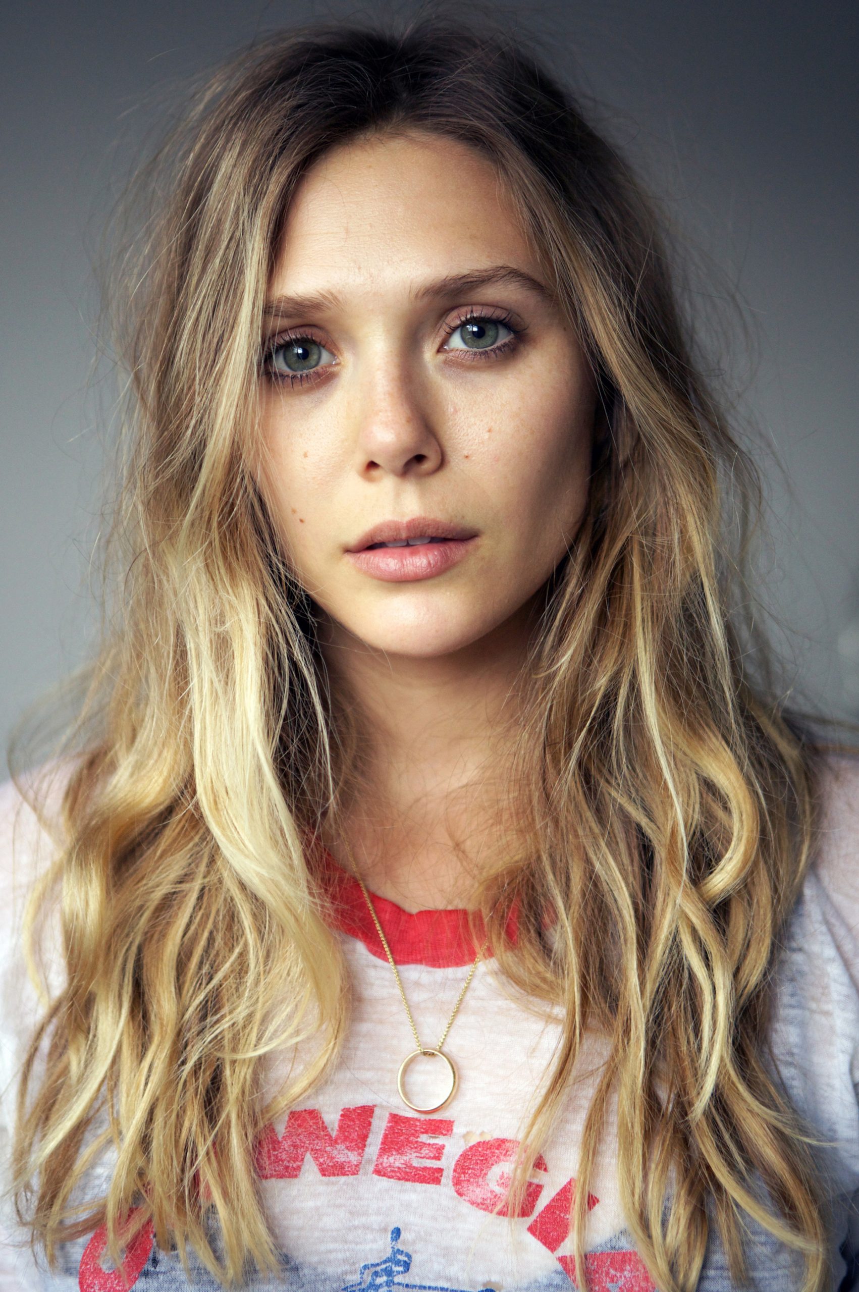 Actress Elizabeth Olsen 2021 Wallpapers