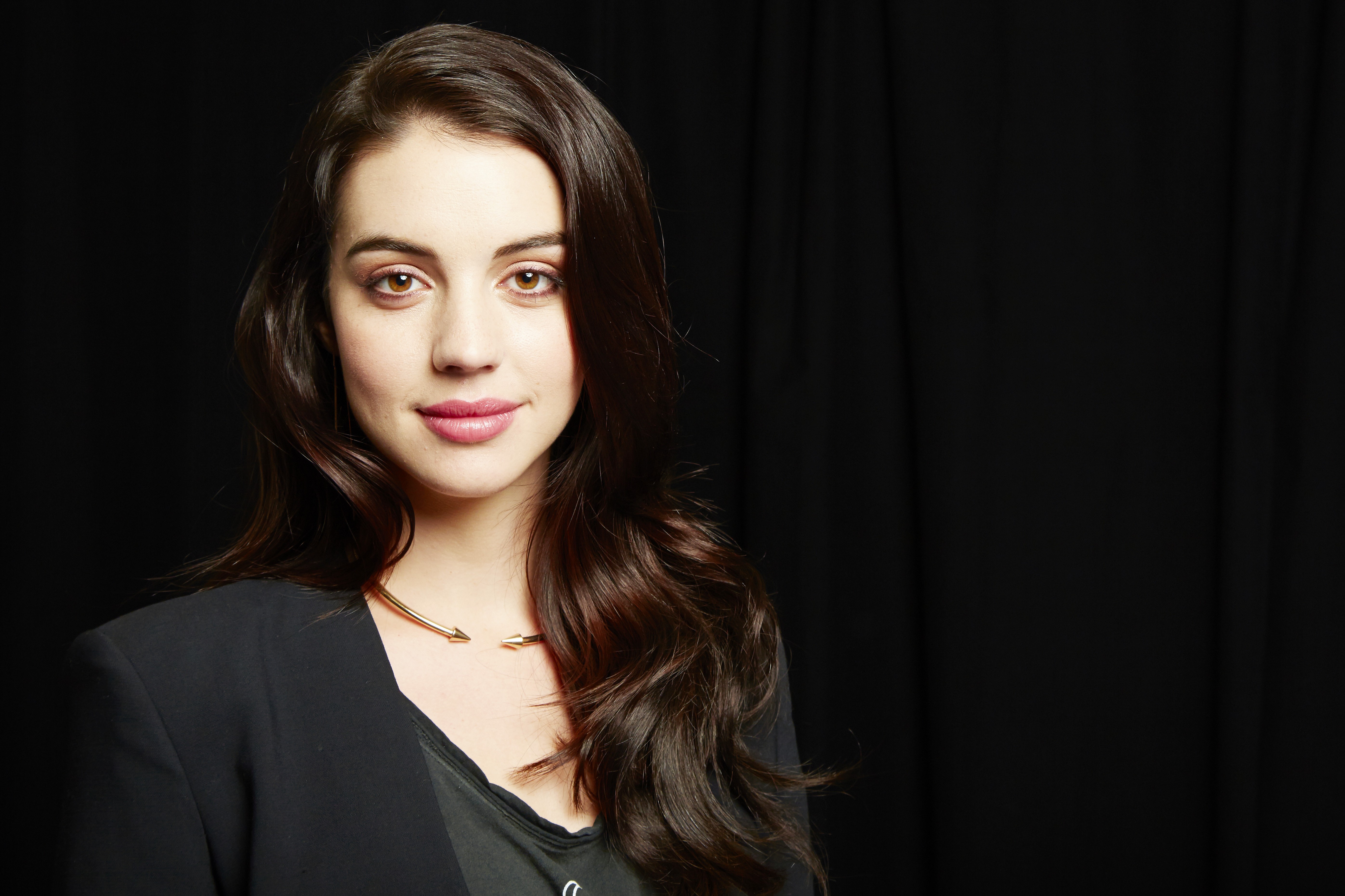 Adelaide Kane Australian Wallpapers