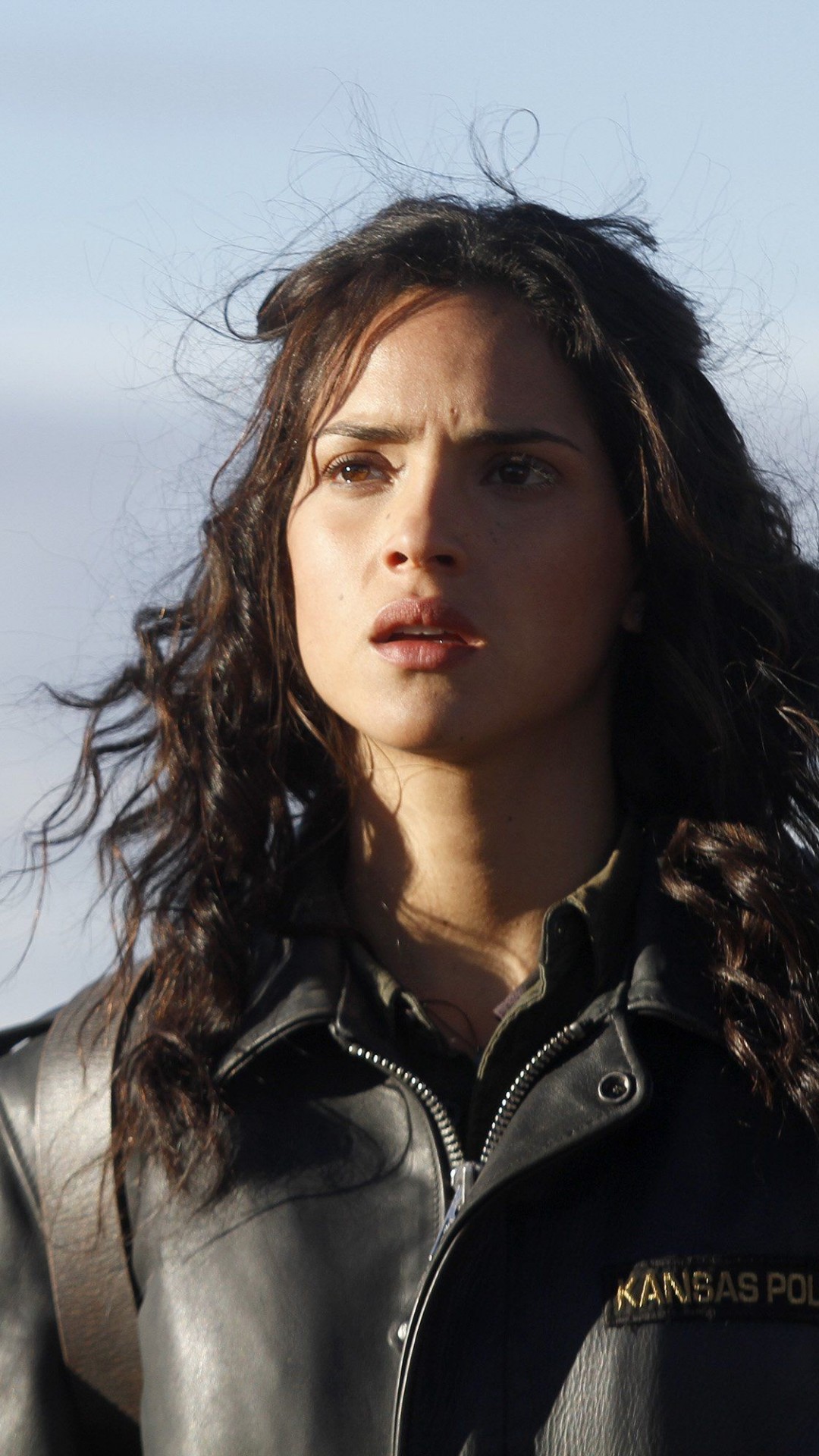 Adria Arjona Wallpapers