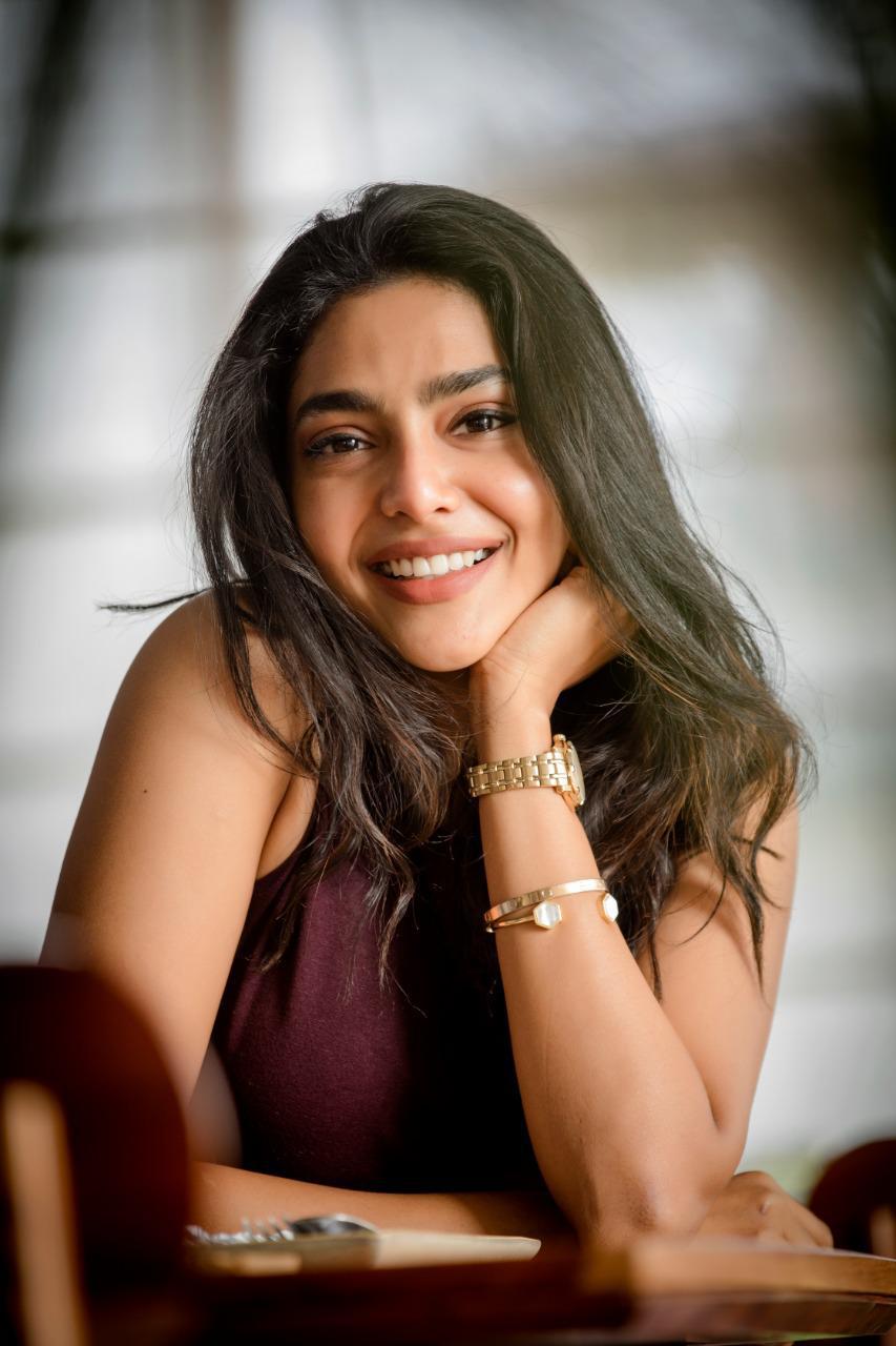 Aishwarya Lekshmi Wallpapers