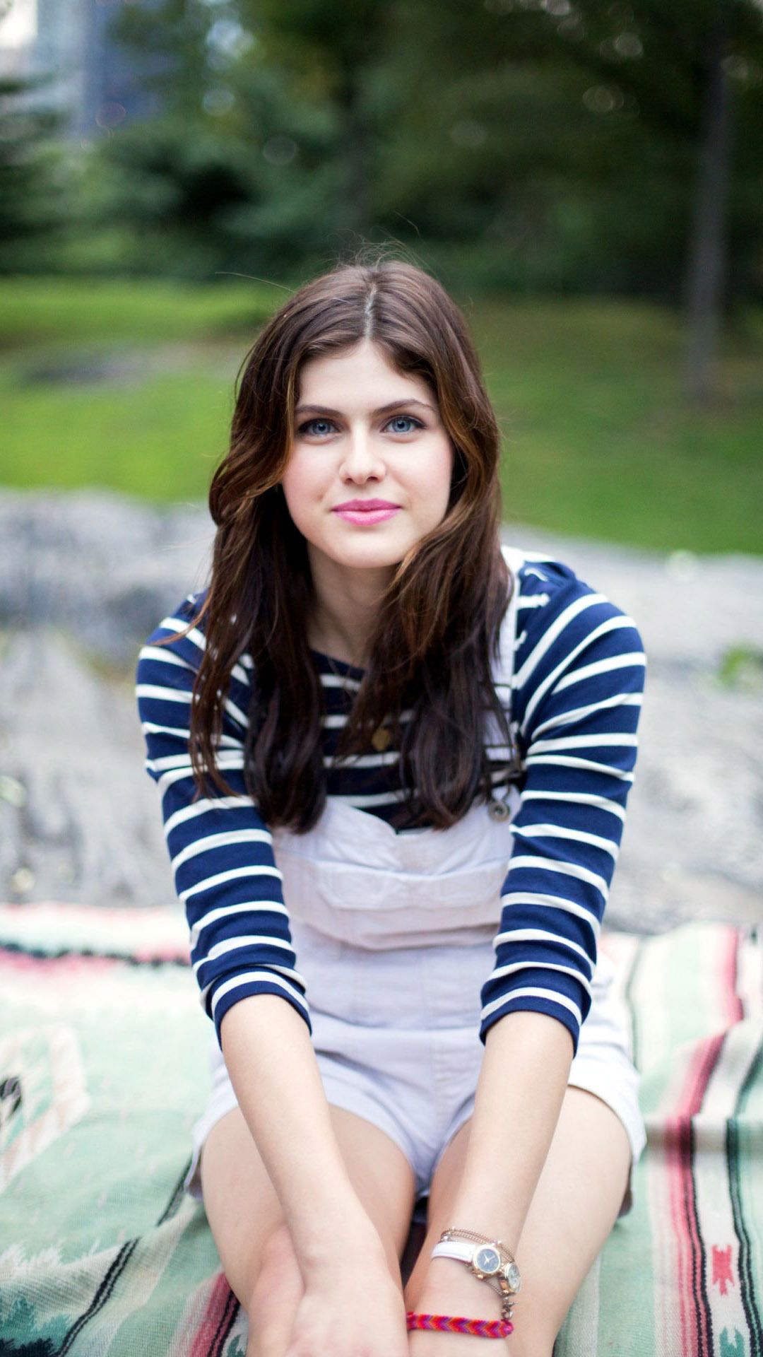 Alexandra Daddario 2019 Wallpapers