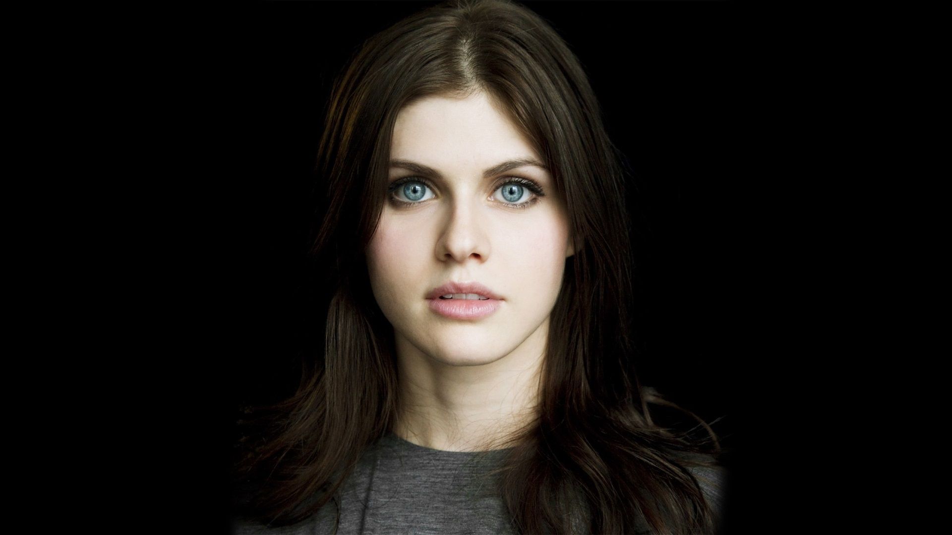 Alexandra Daddario AOL 2018 Portrait Wallpapers