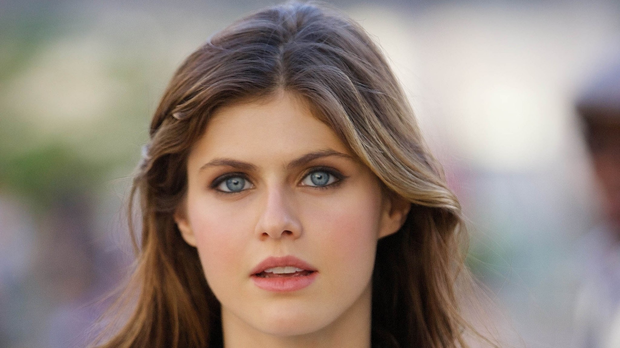 Alexandra Daddario AOL 2018 Portrait Wallpapers