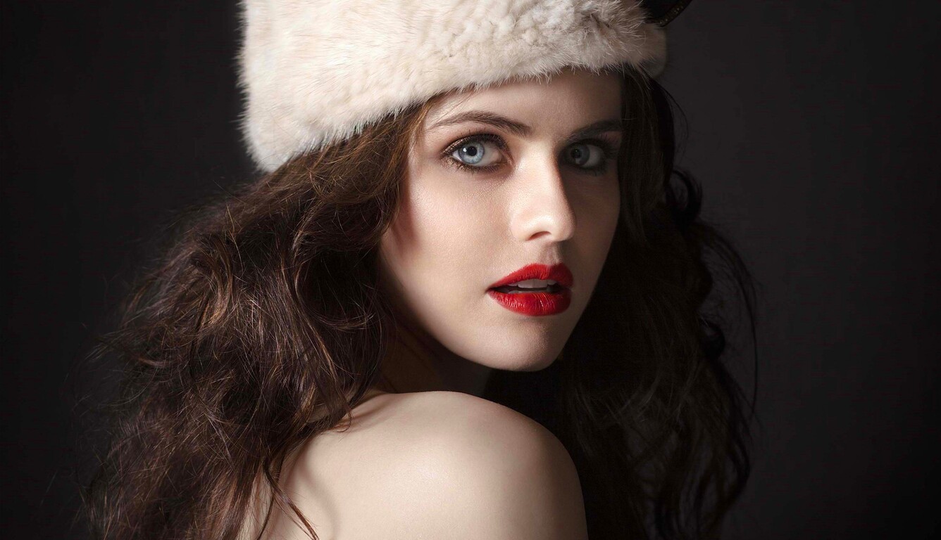 Alexandra Daddario Beautiful Eyes Wallpapers