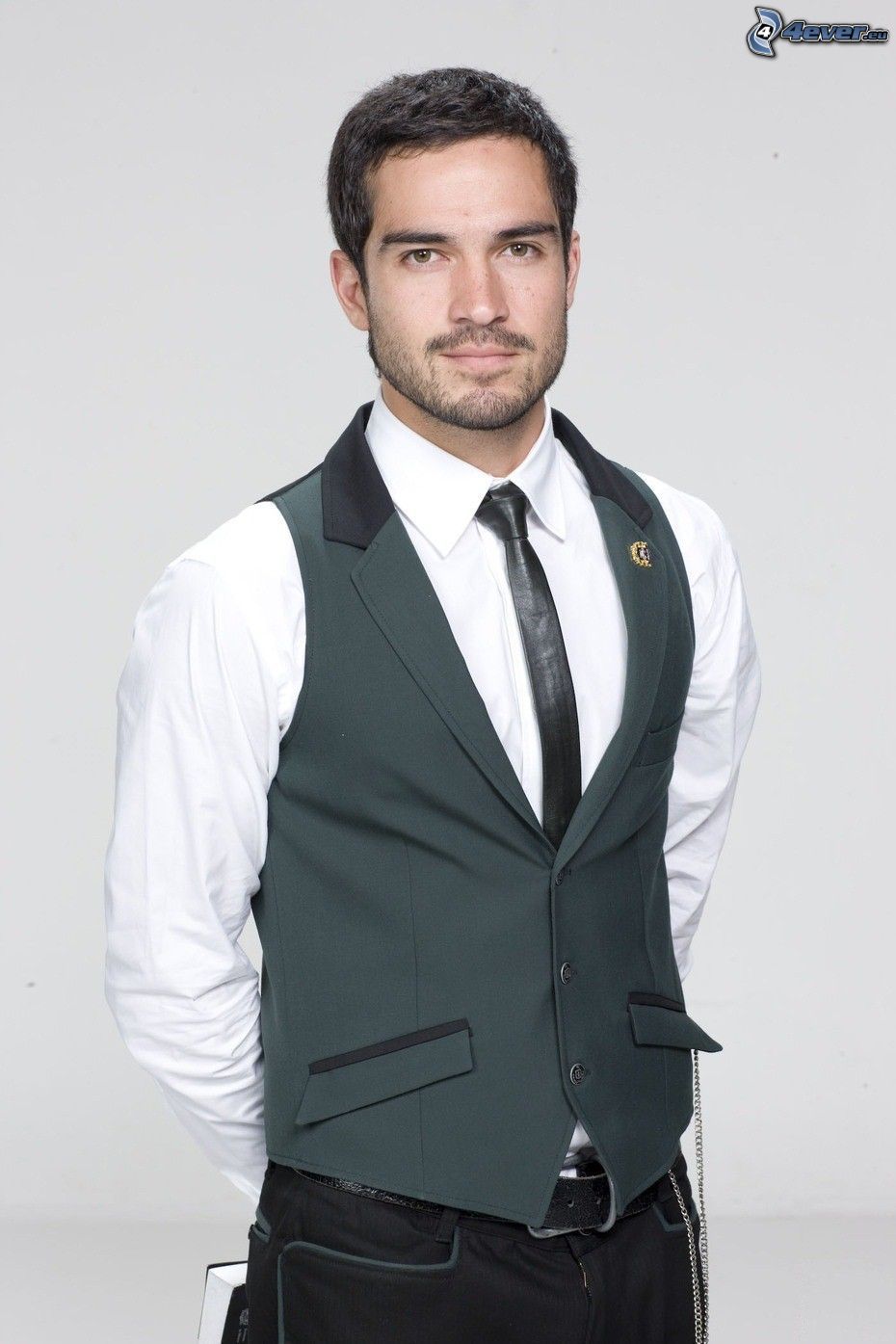 Alfonso Herrera Wallpapers