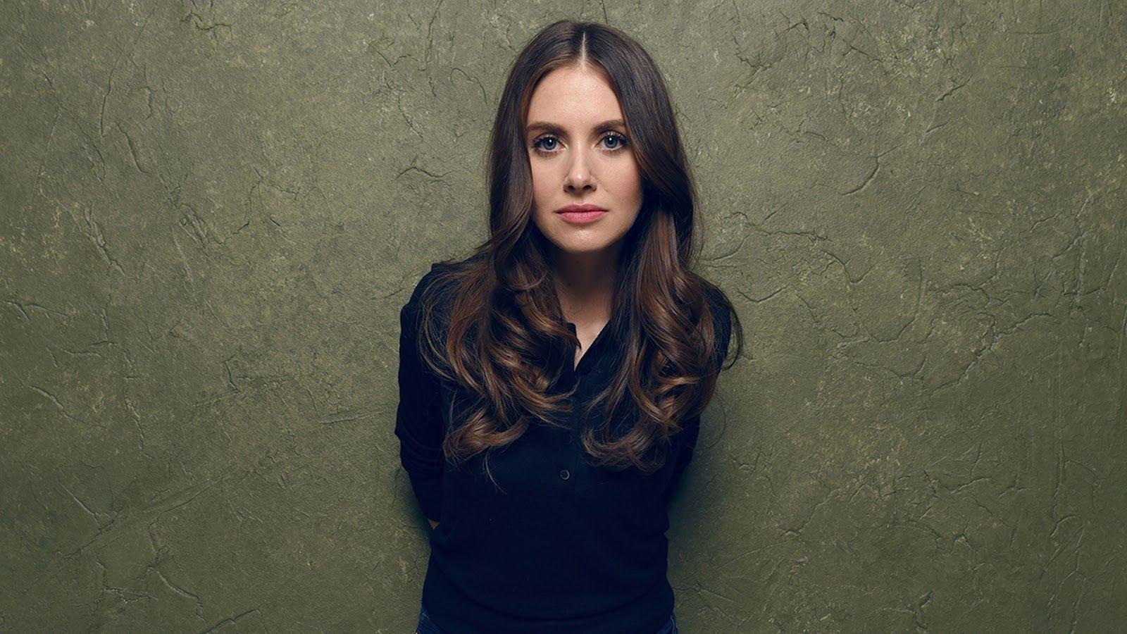 Alison Brie 2020 Wallpapers