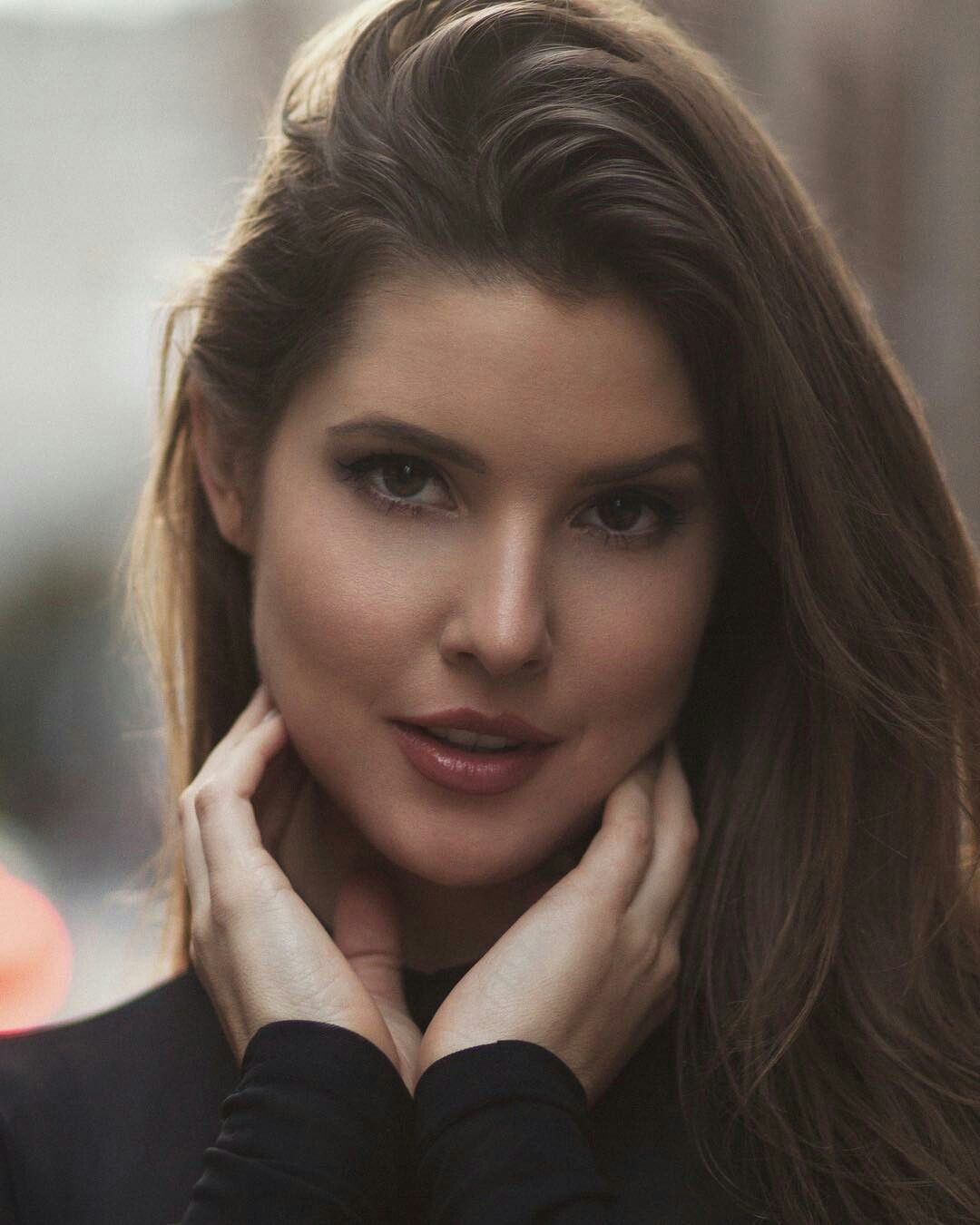 Amanda Cerny Sexy Eyes 2017 Wallpapers