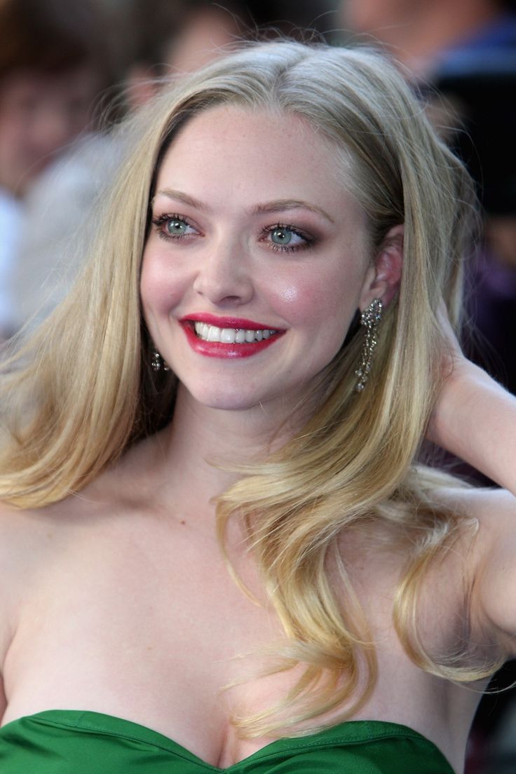 Amanda Seyfried Actress 2021 Wallpapers