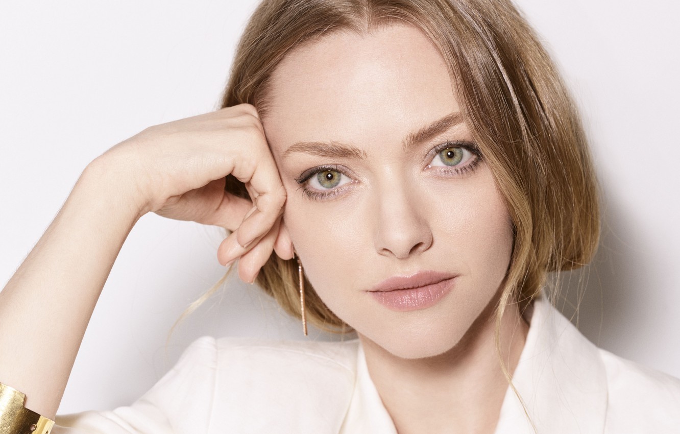 Amanda Seyfried New 2020 Wallpapers