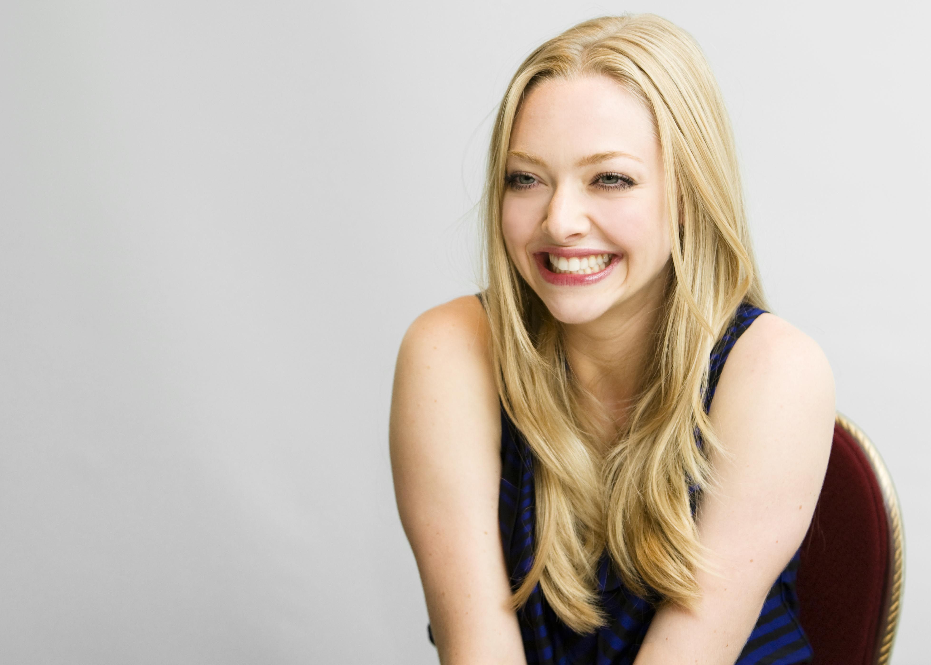 Amanda Seyfried New 2020 Wallpapers