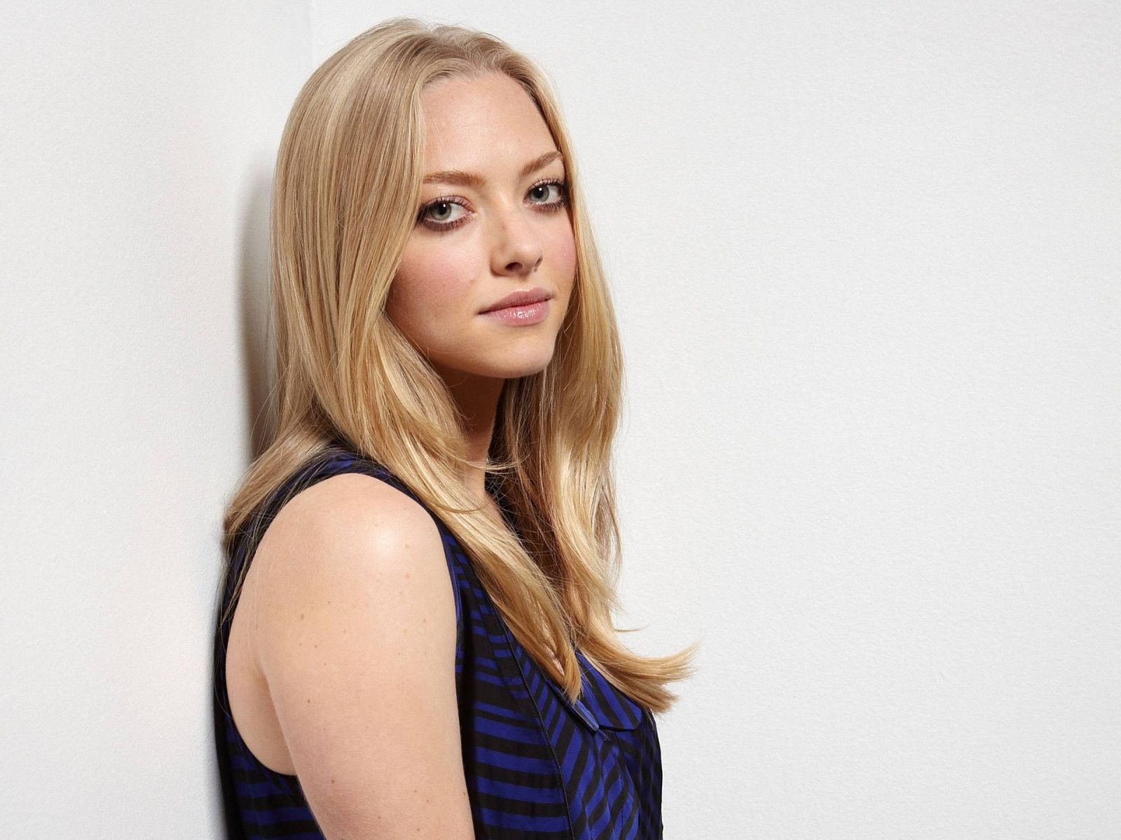 Amanda Seyfried New 2020 Wallpapers