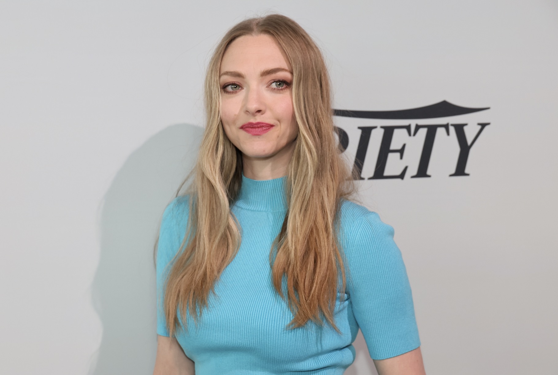 Amanda Seyfried Portrait 2018 Wallpapers