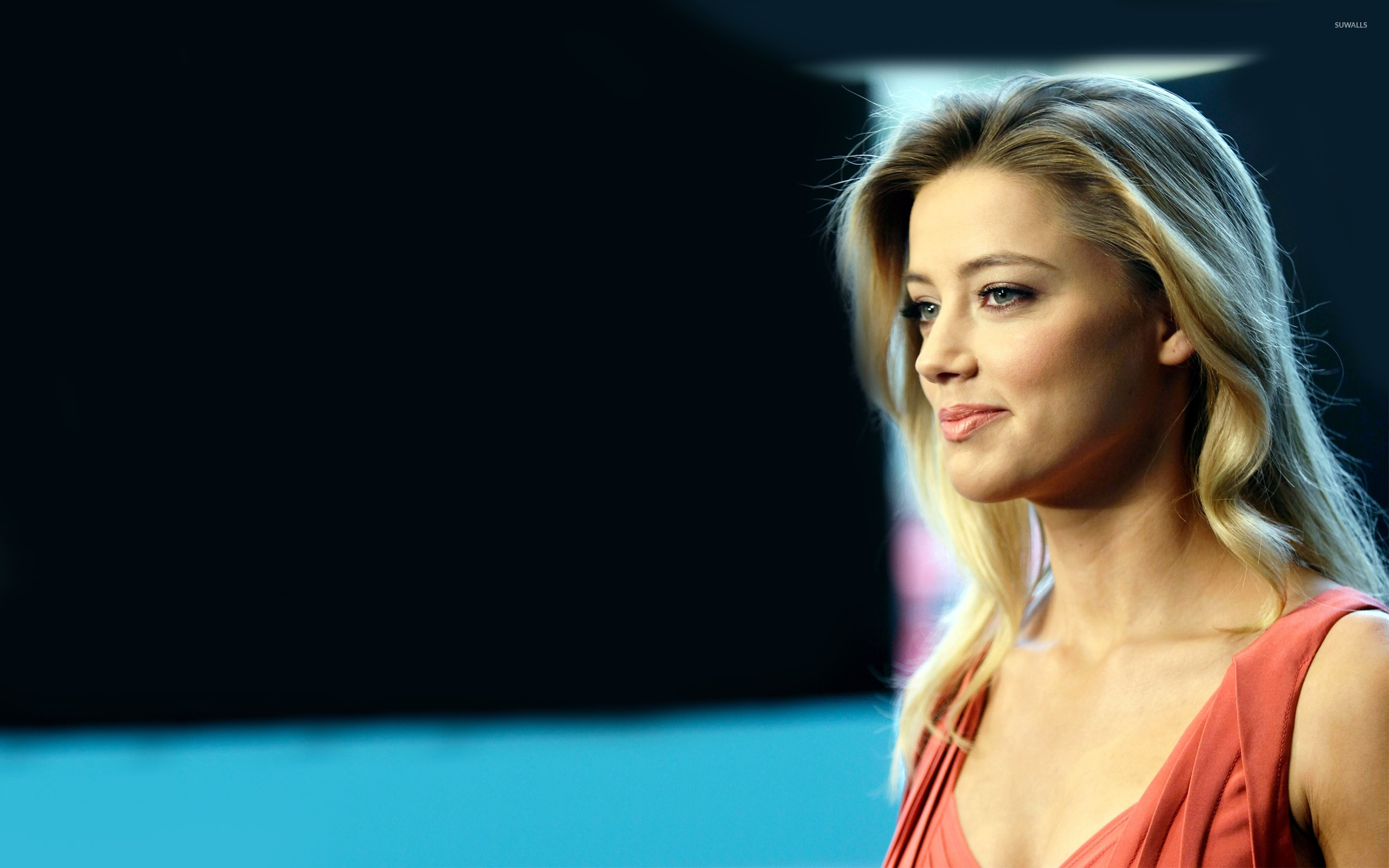 Amber Heard In Blue Wallpapers