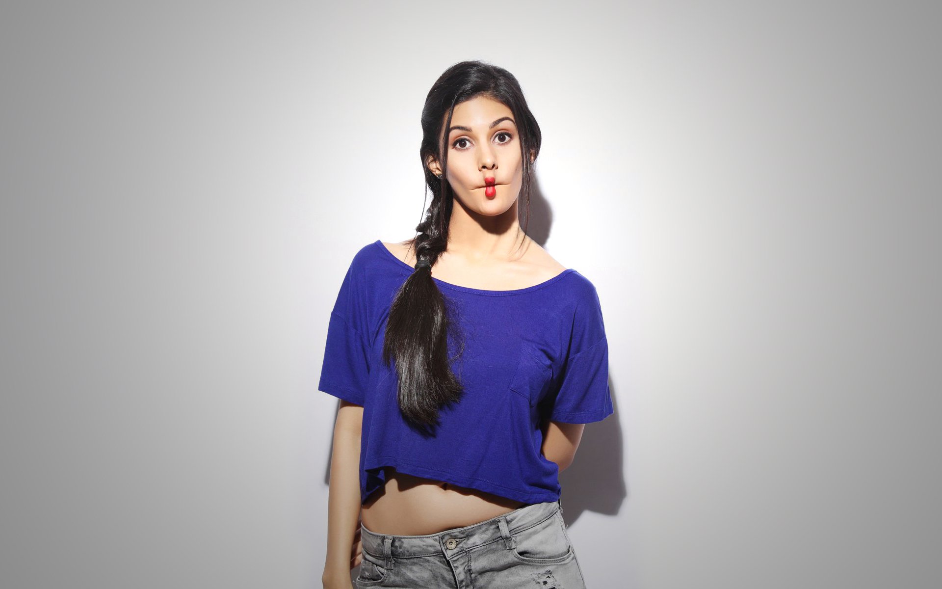 Amyra Dastur Wallpapers