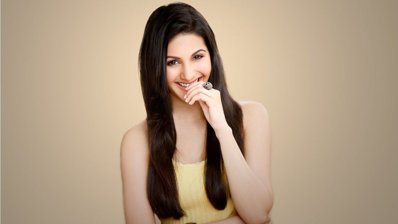 Amyra Dastur Wallpapers