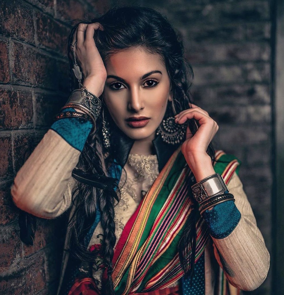 Amyra Dastur Wallpapers