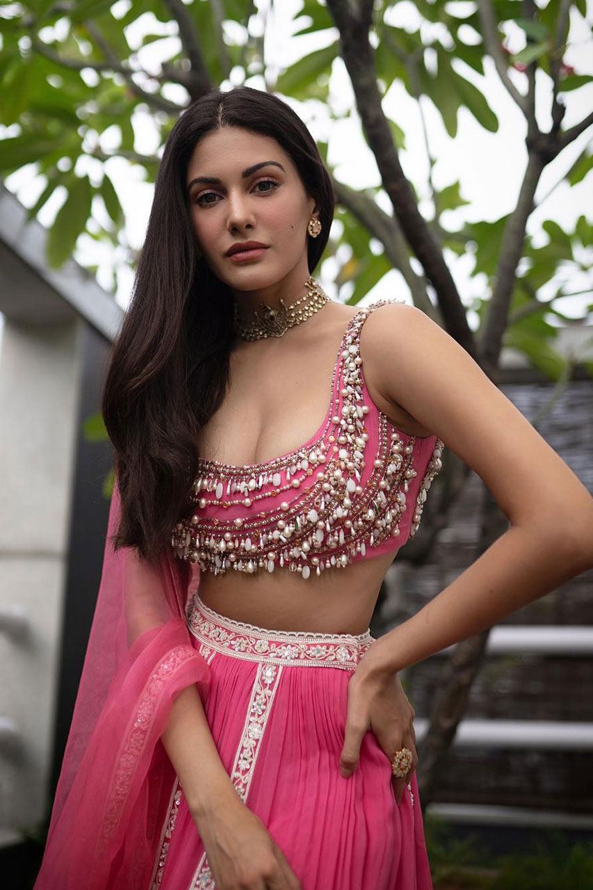 Amyra Dastur Wallpapers