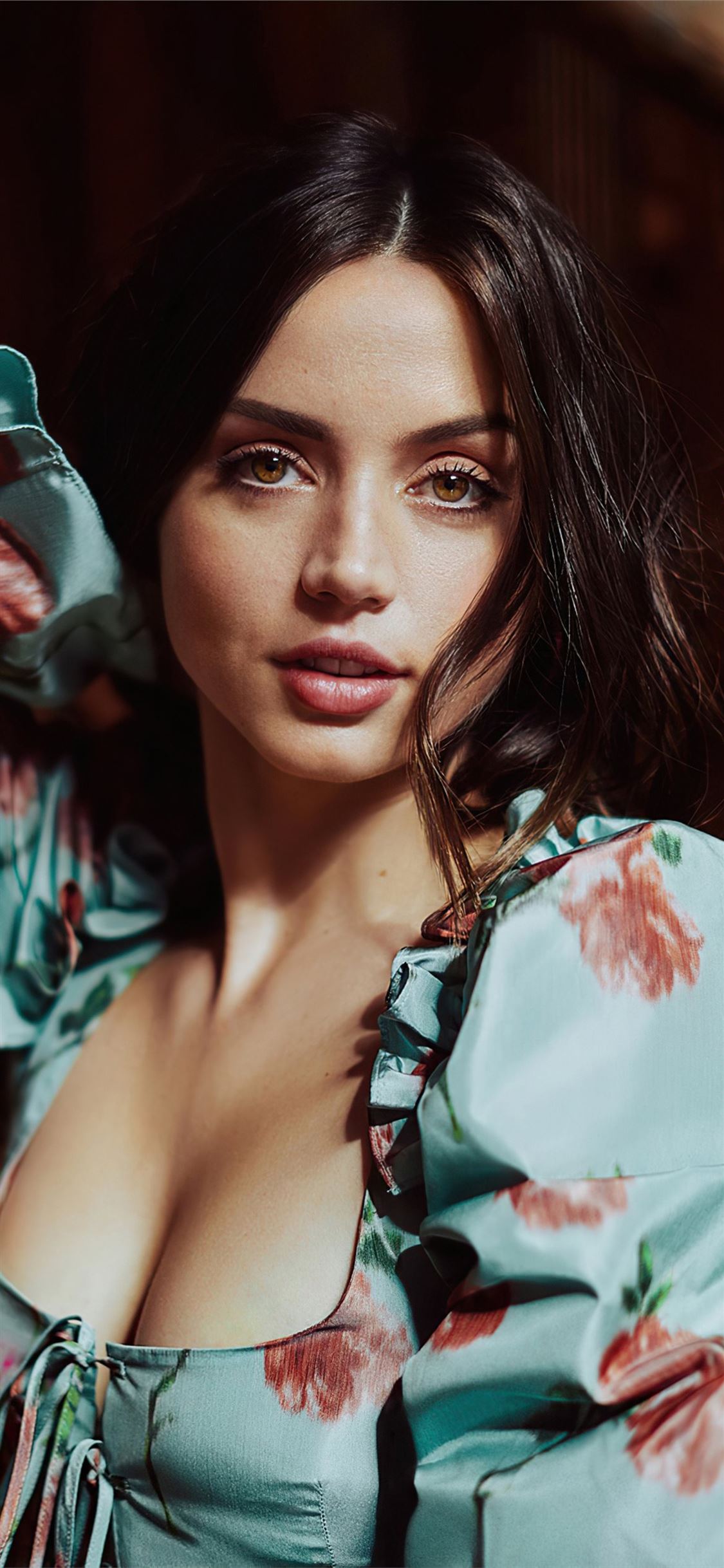 Ana de Armas Green Eyes Wallpapers