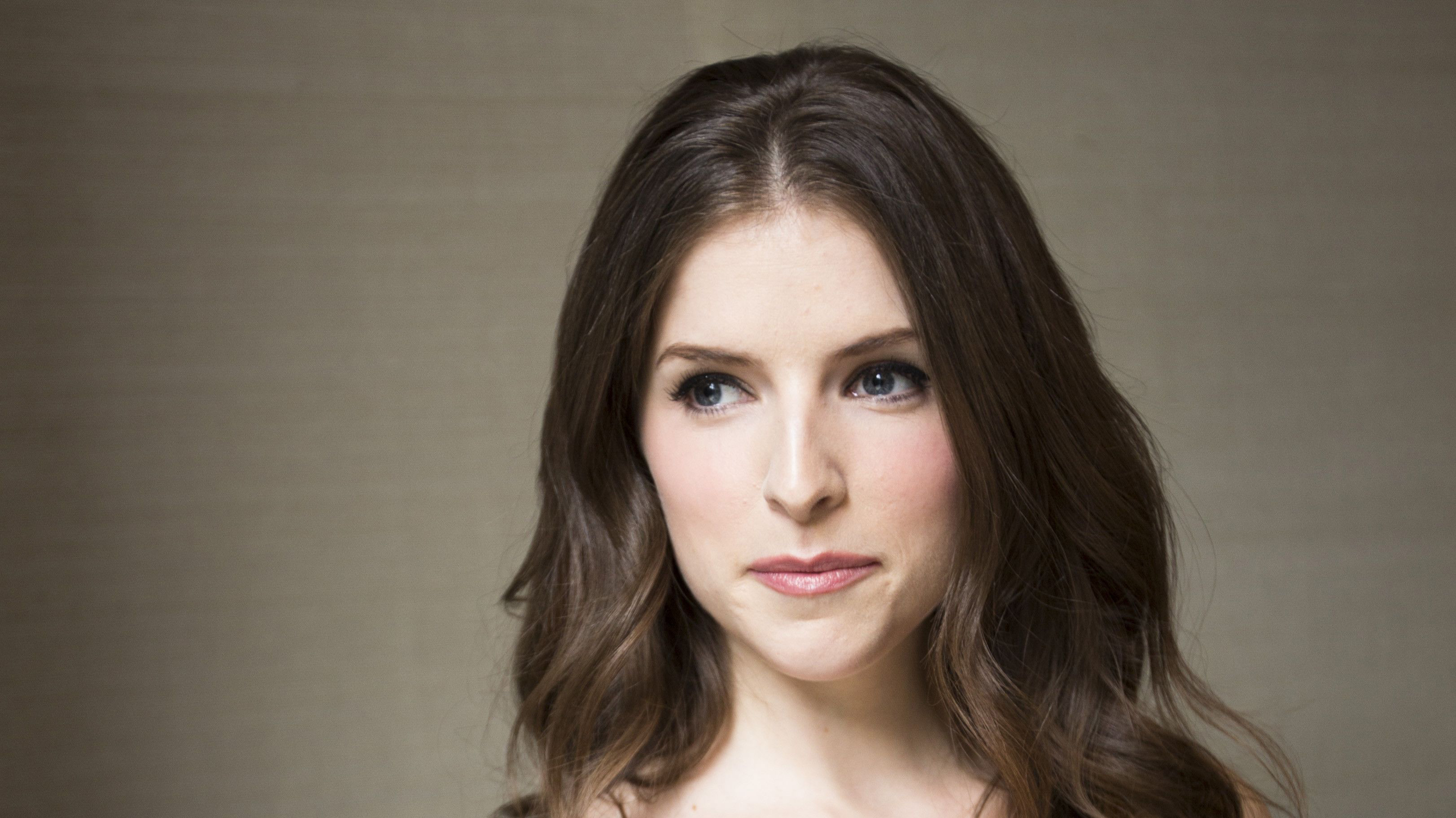 Anna Kendrick Portrait 2018 Wallpapers