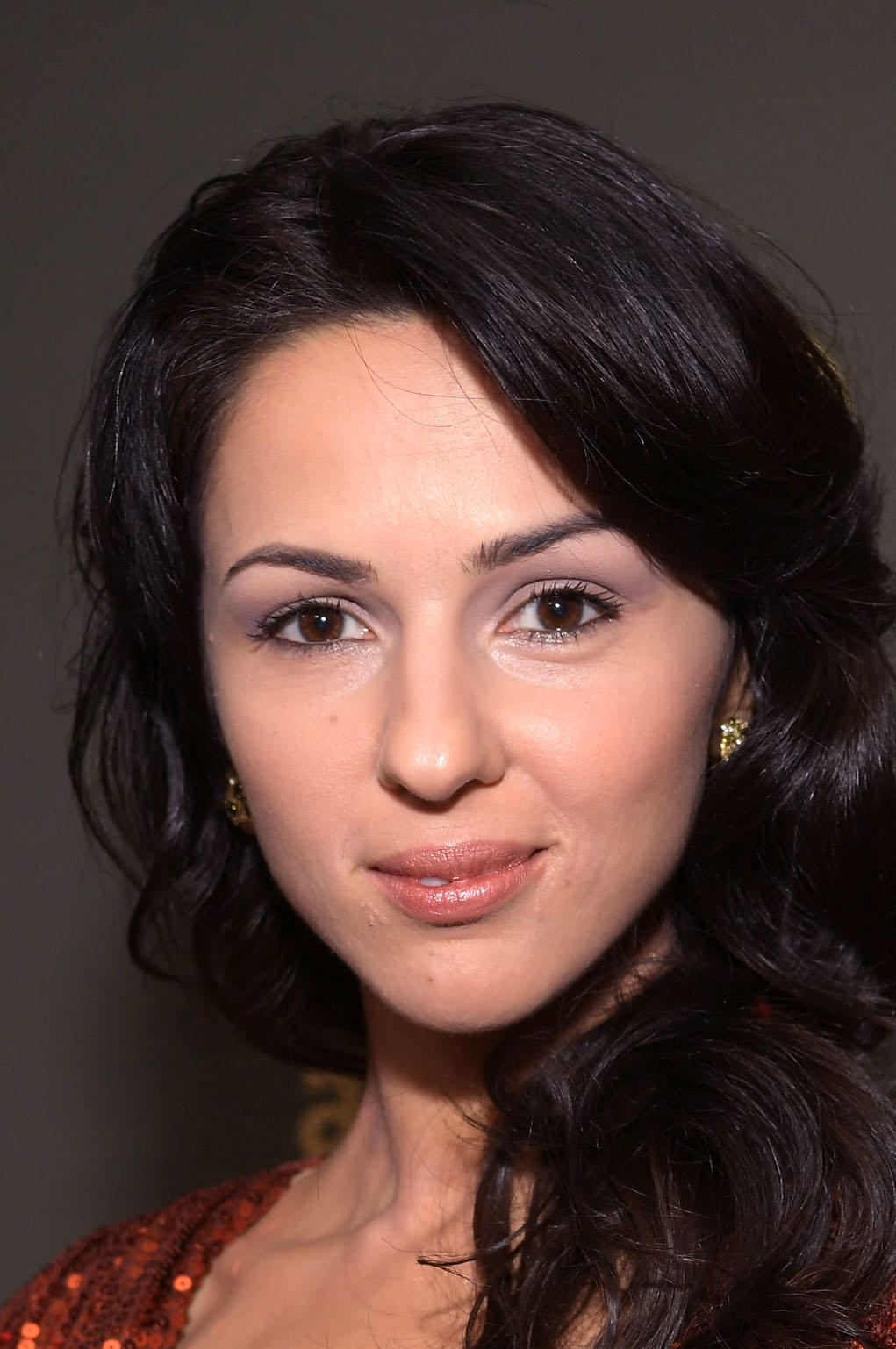 Annet Mahendru Wallpapers