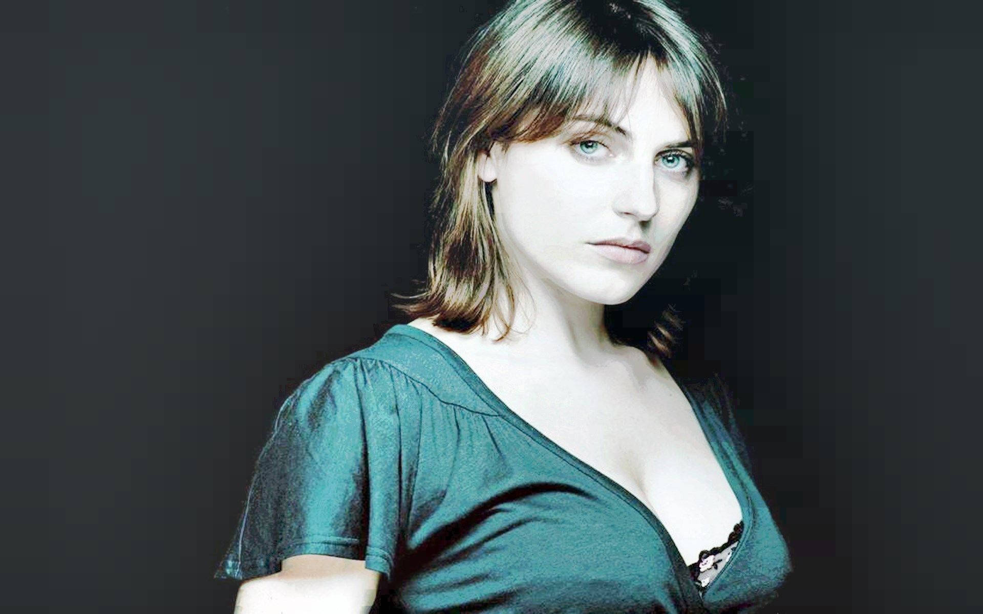 Antje Traue Wallpapers