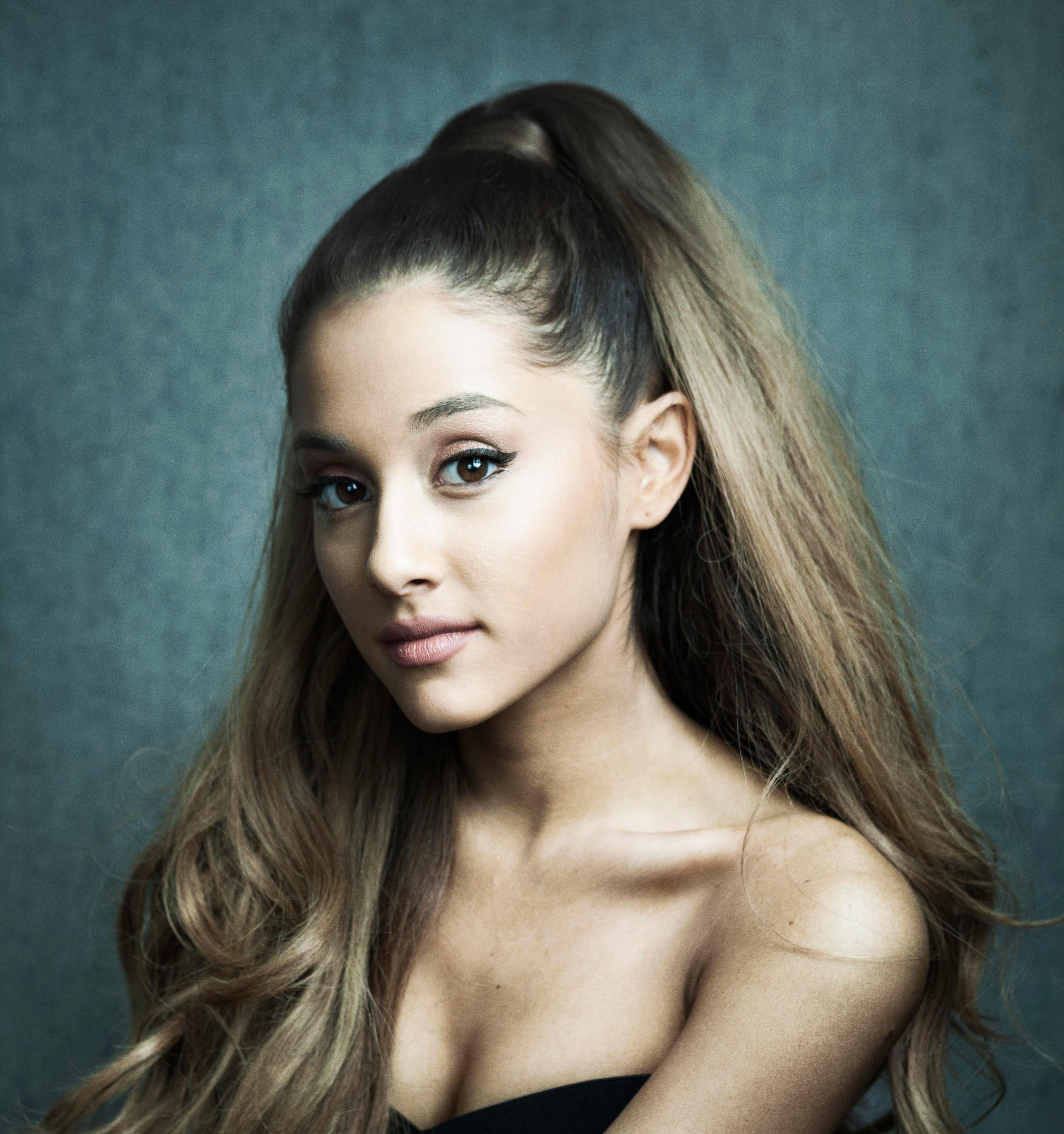 Ariana Grande 2018 Wallpapers