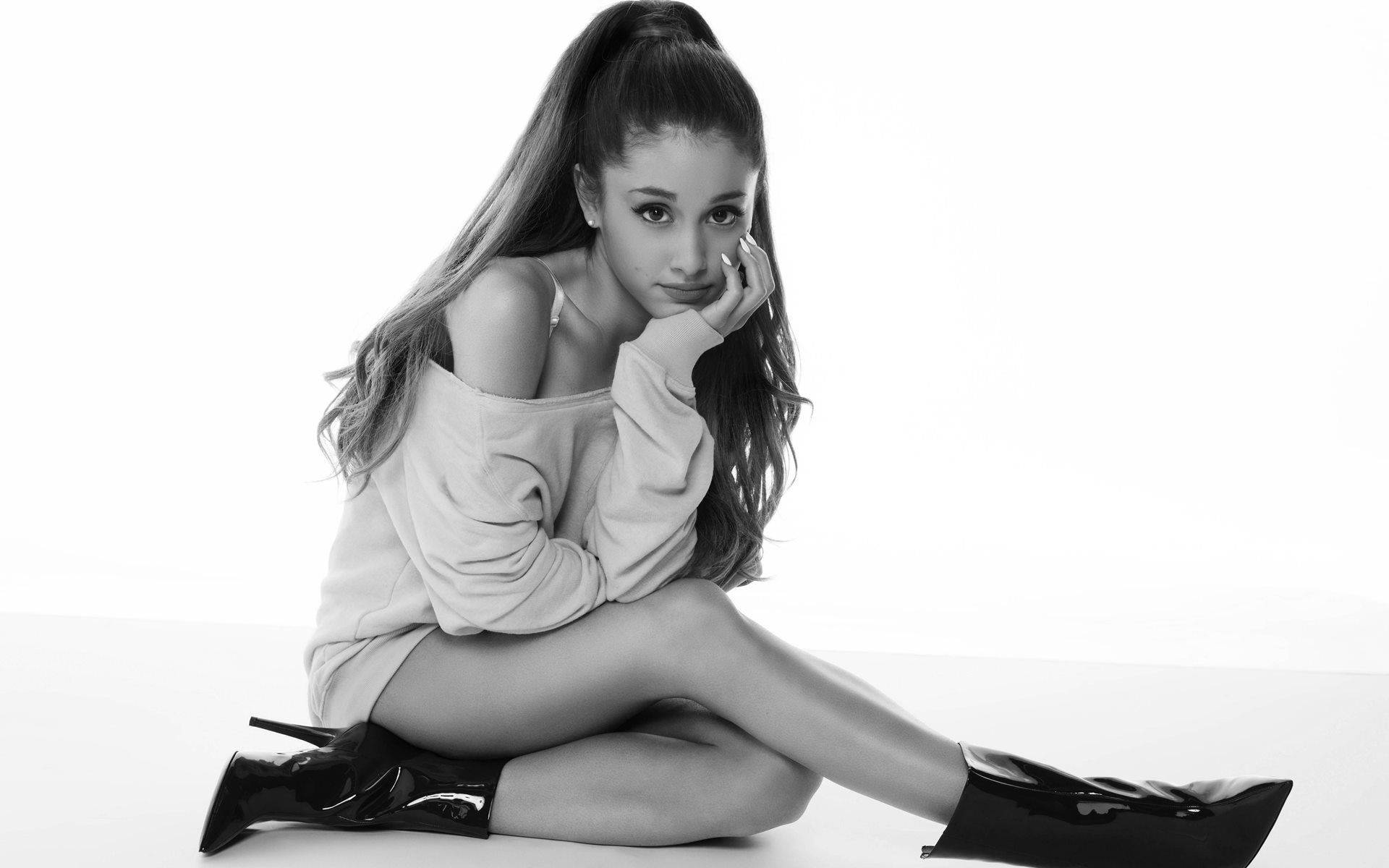 ariana grande computer Wallpapers