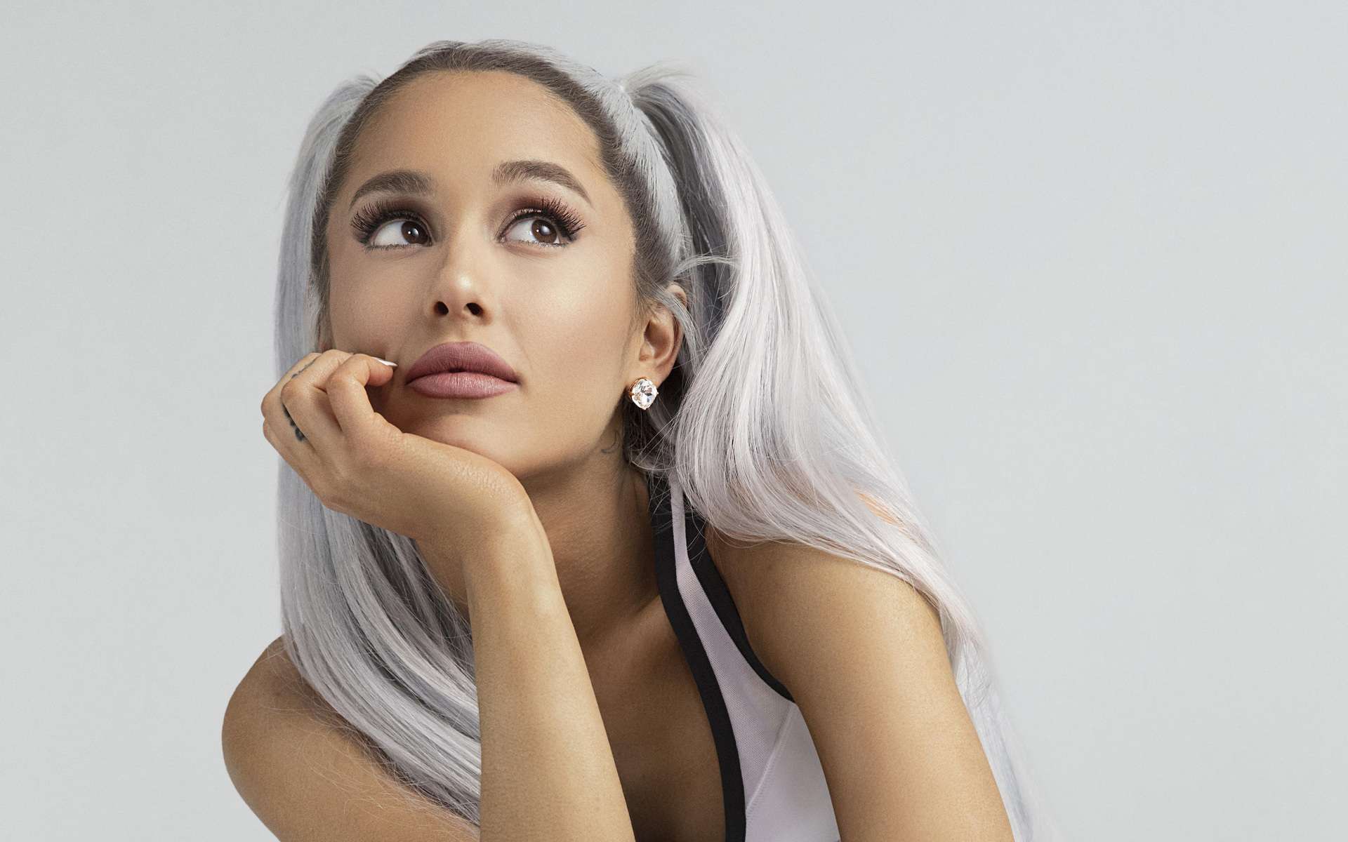 ariana grande laptop Wallpapers