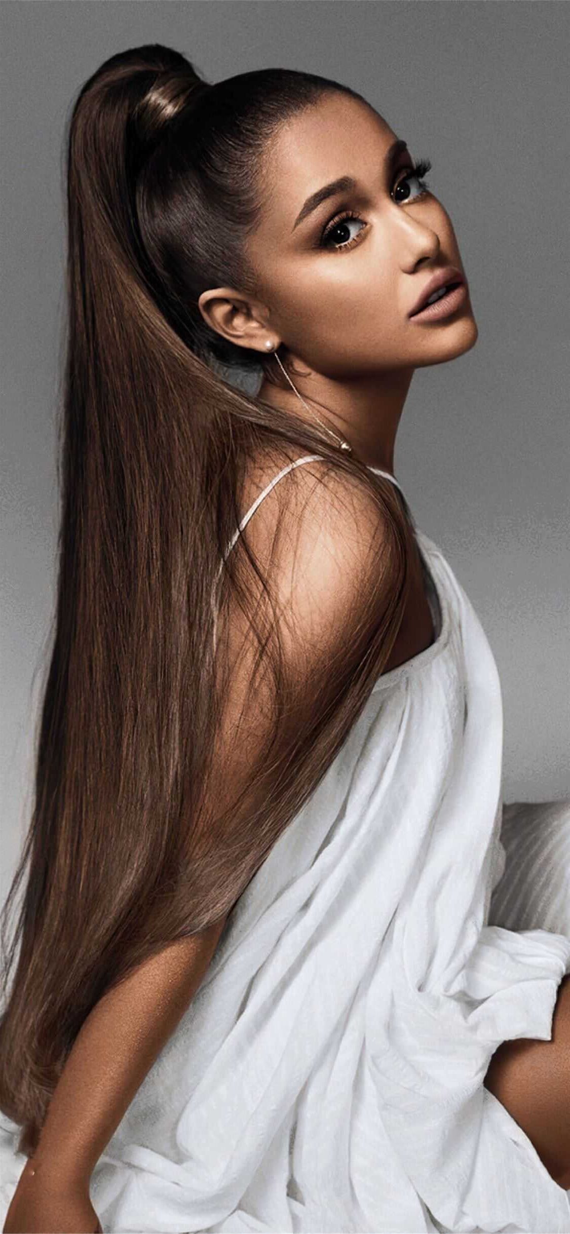 ariana grande laptop Wallpapers