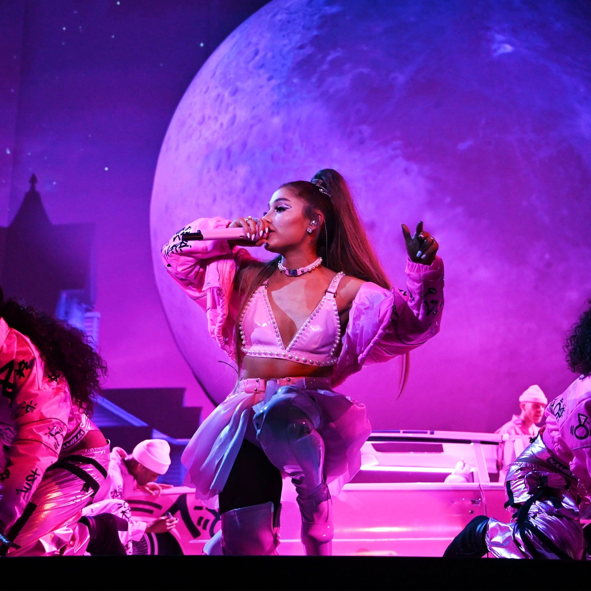 ariana grande laptop Wallpapers