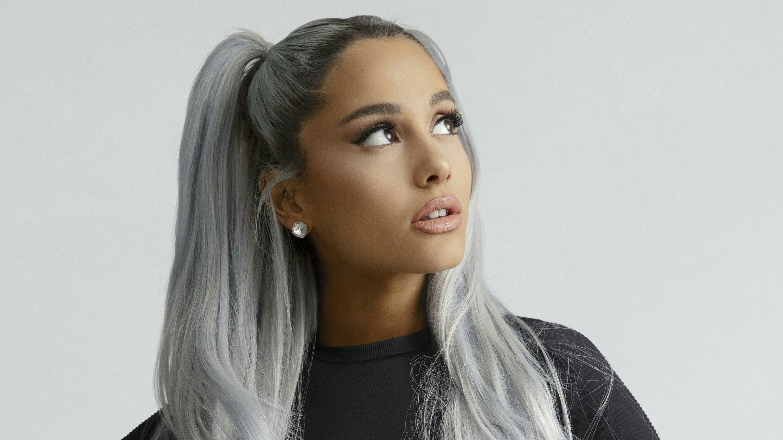 Ariana Grande Portrait 2018 Wallpapers