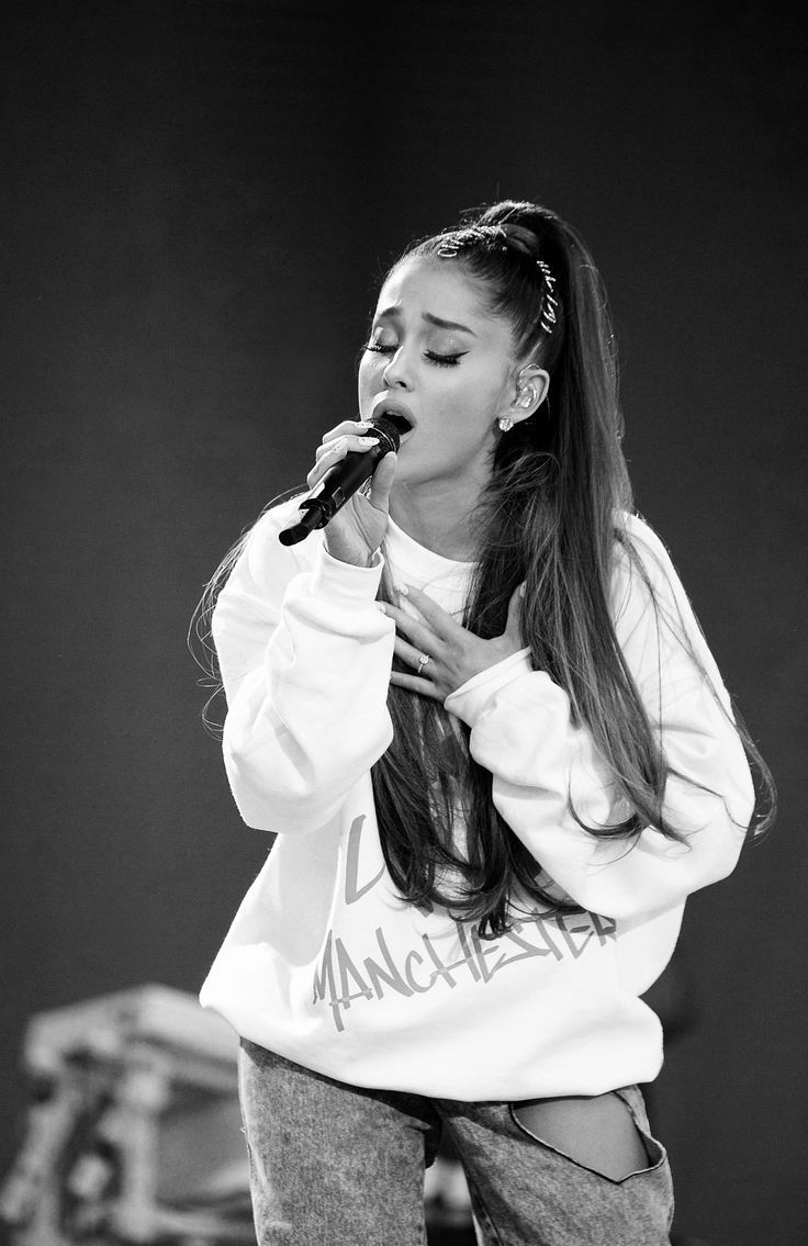 Ariana Grande Singer Wallpapers