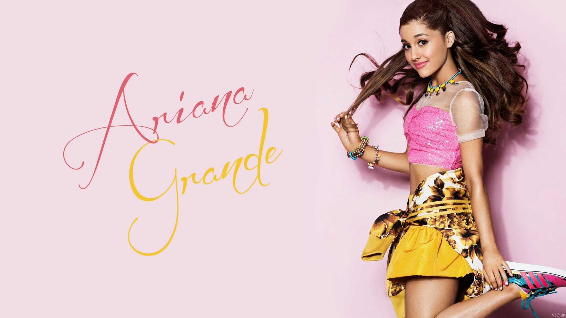 ariana grande yours truly hd Wallpapers