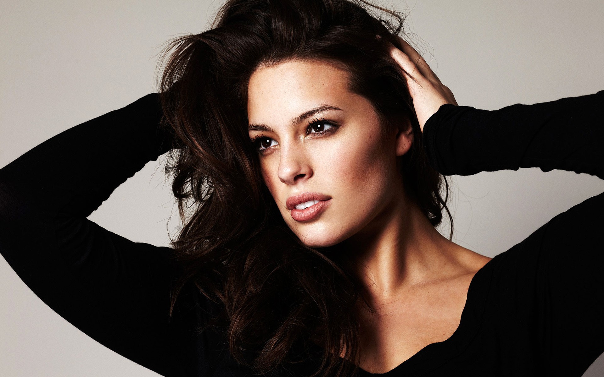 Ashley Graham Wallpapers