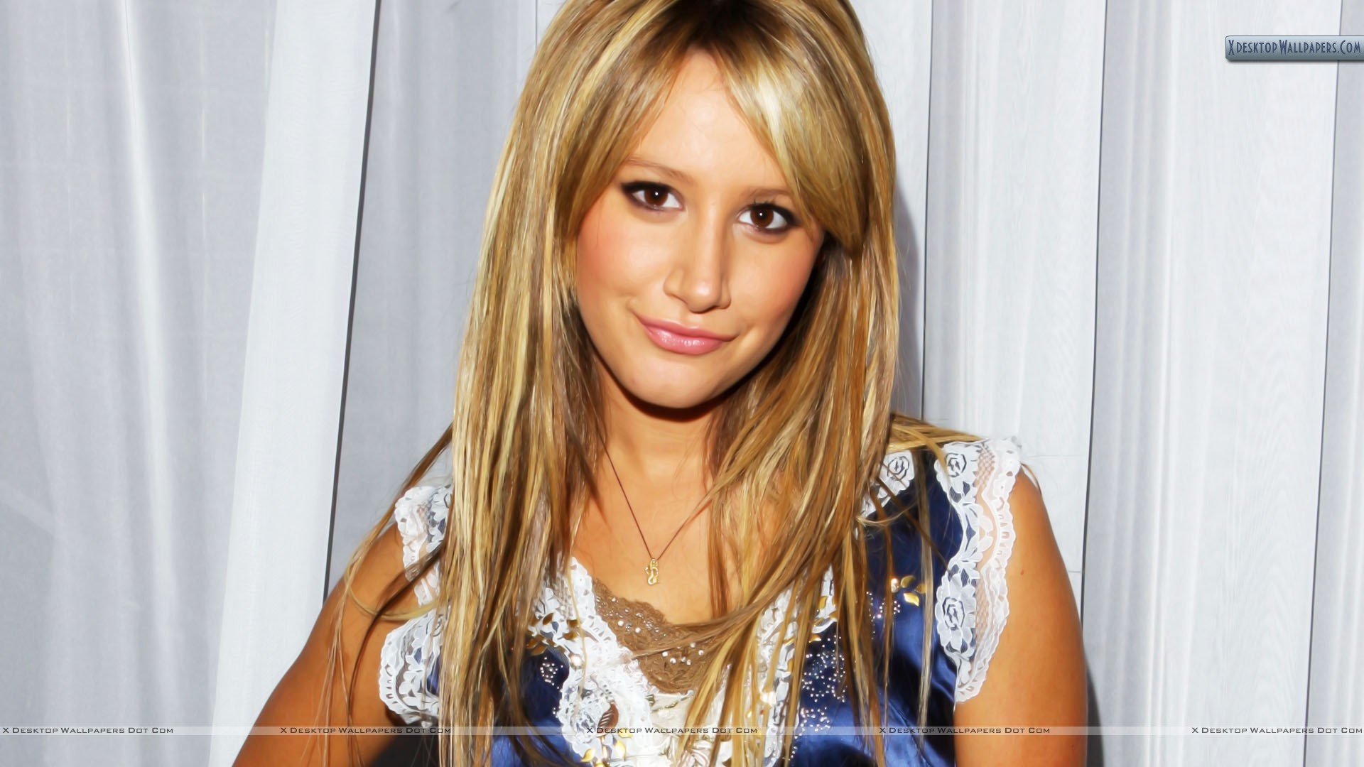 Ashley Tisdale 2017 Wallpapers