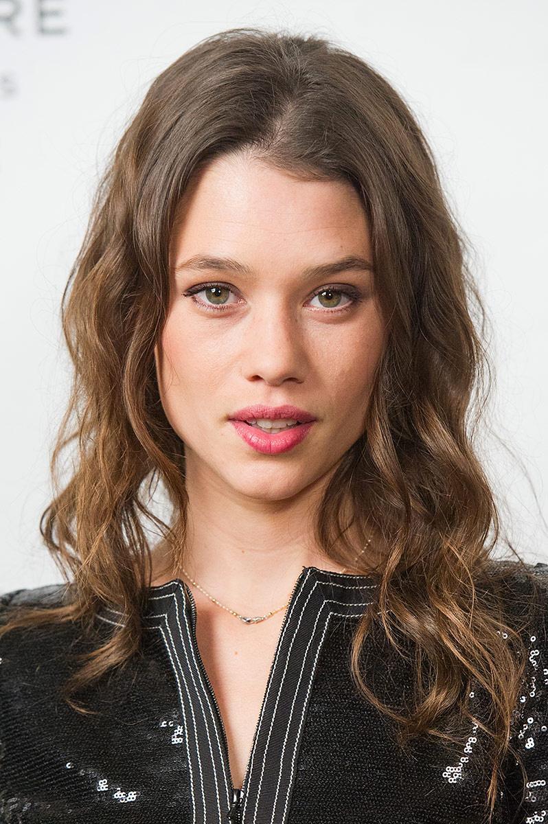 Astrid BergГЁs-Frisbey Wallpapers