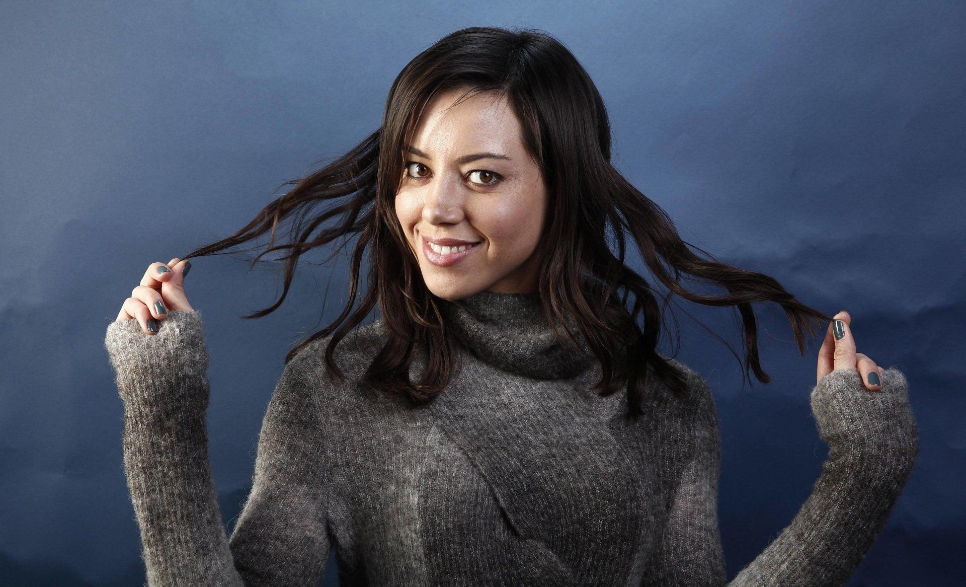 Aubrey Plaza Cosmopolitan Photoshoot Wallpapers