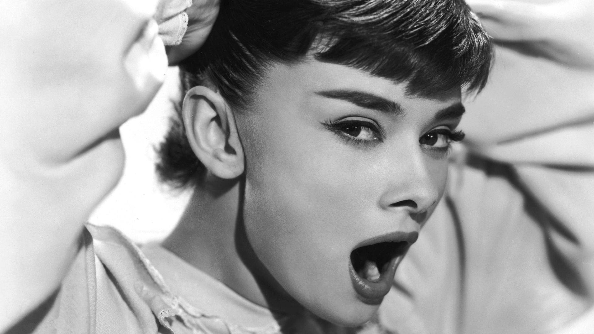 Audrey Hepburn Wallpapers